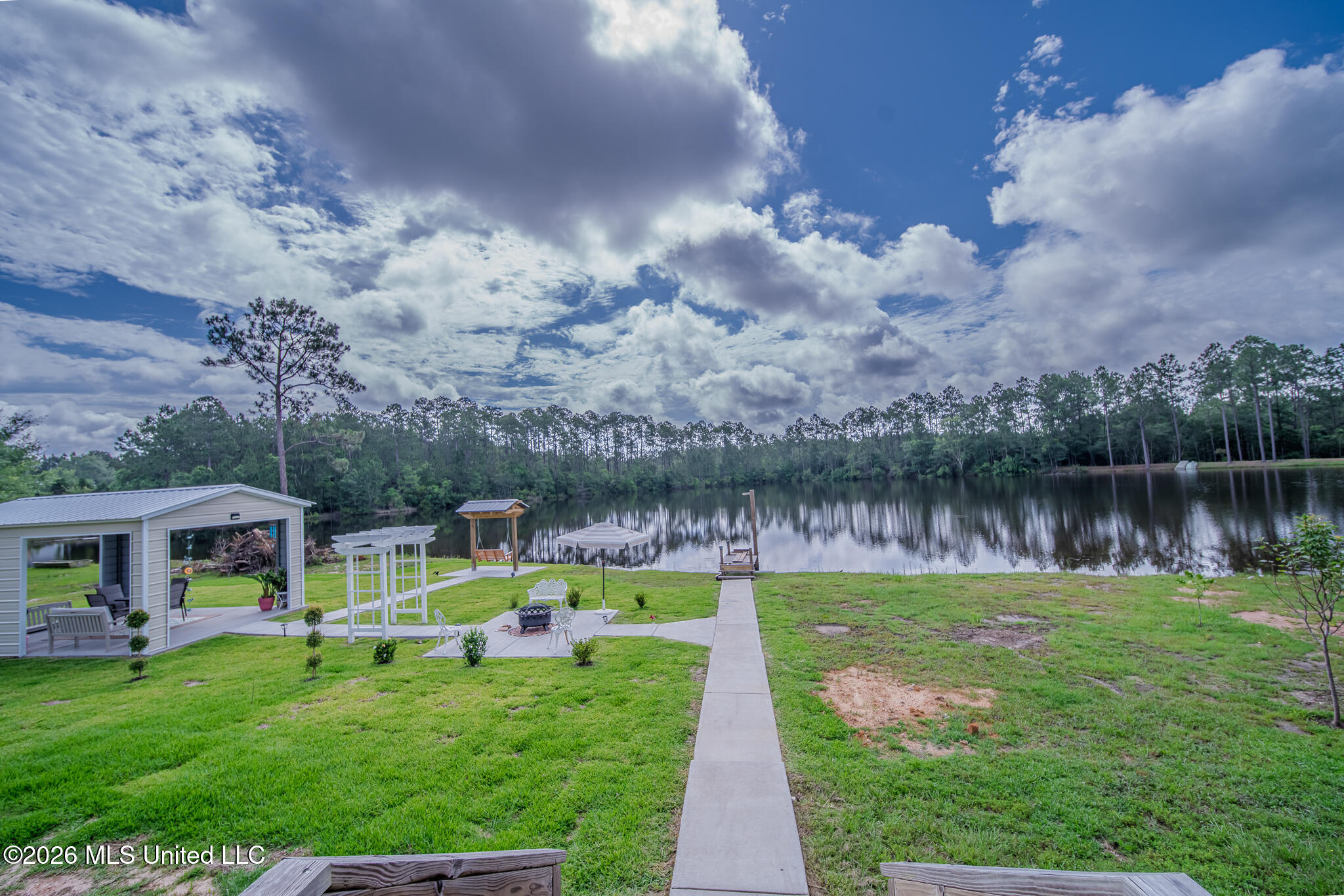7170 Lake Drive Property Photo 10