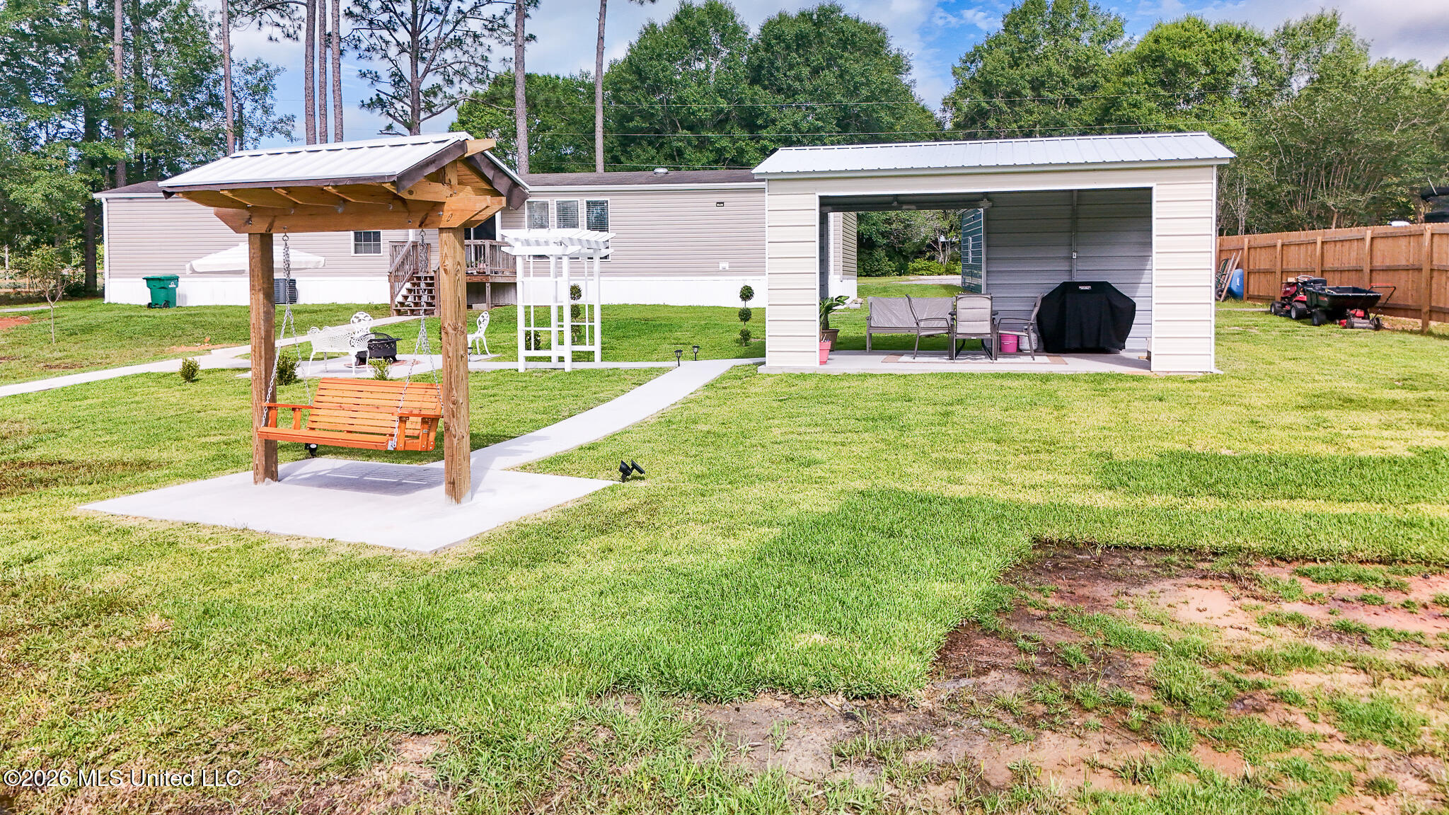7170 Lake Drive Property Photo 14