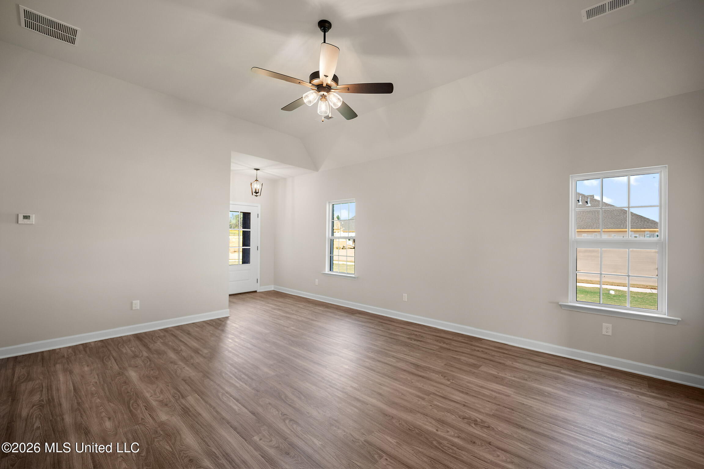13816 Jack Thomas Boulevard Property Photo 5