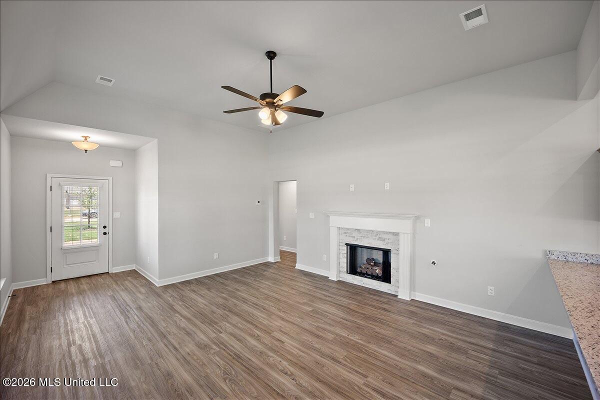 13816 Jack Thomas Boulevard Property Photo 7