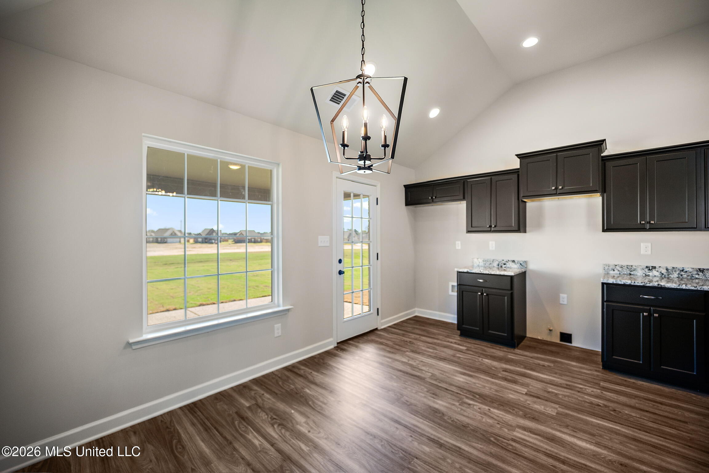 13816 Jack Thomas Boulevard Property Photo 8