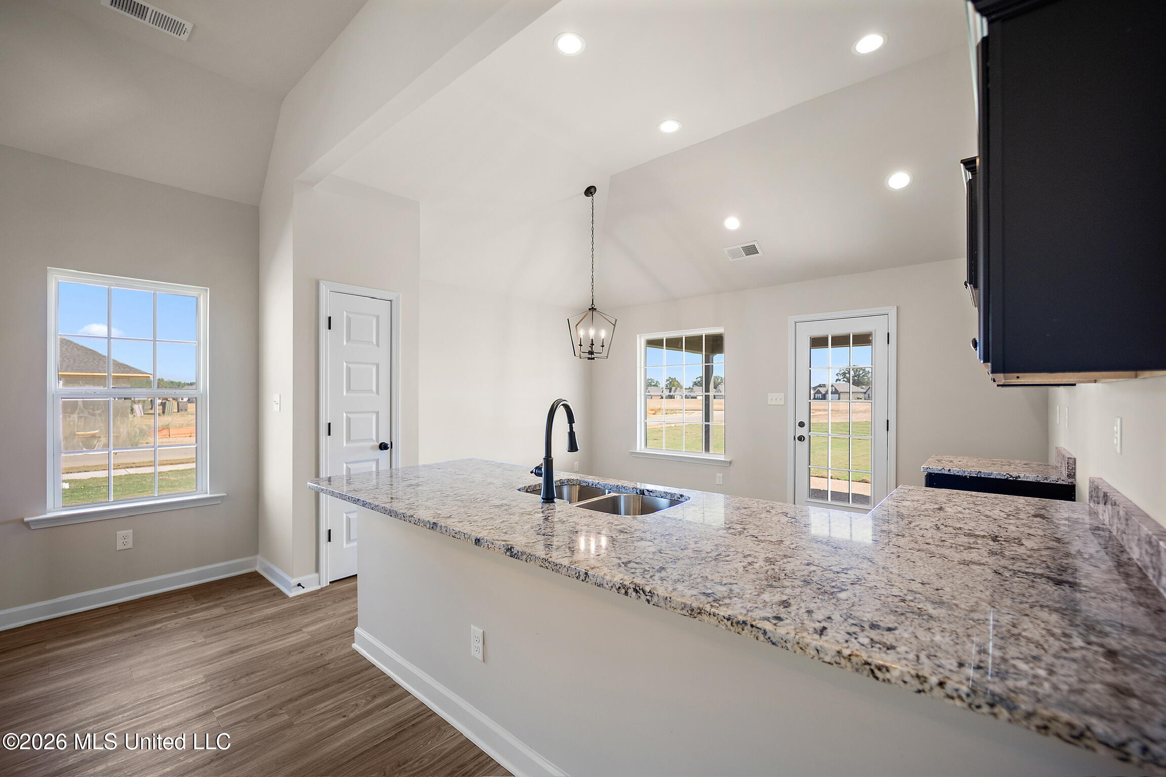 13816 Jack Thomas Boulevard Property Photo 11
