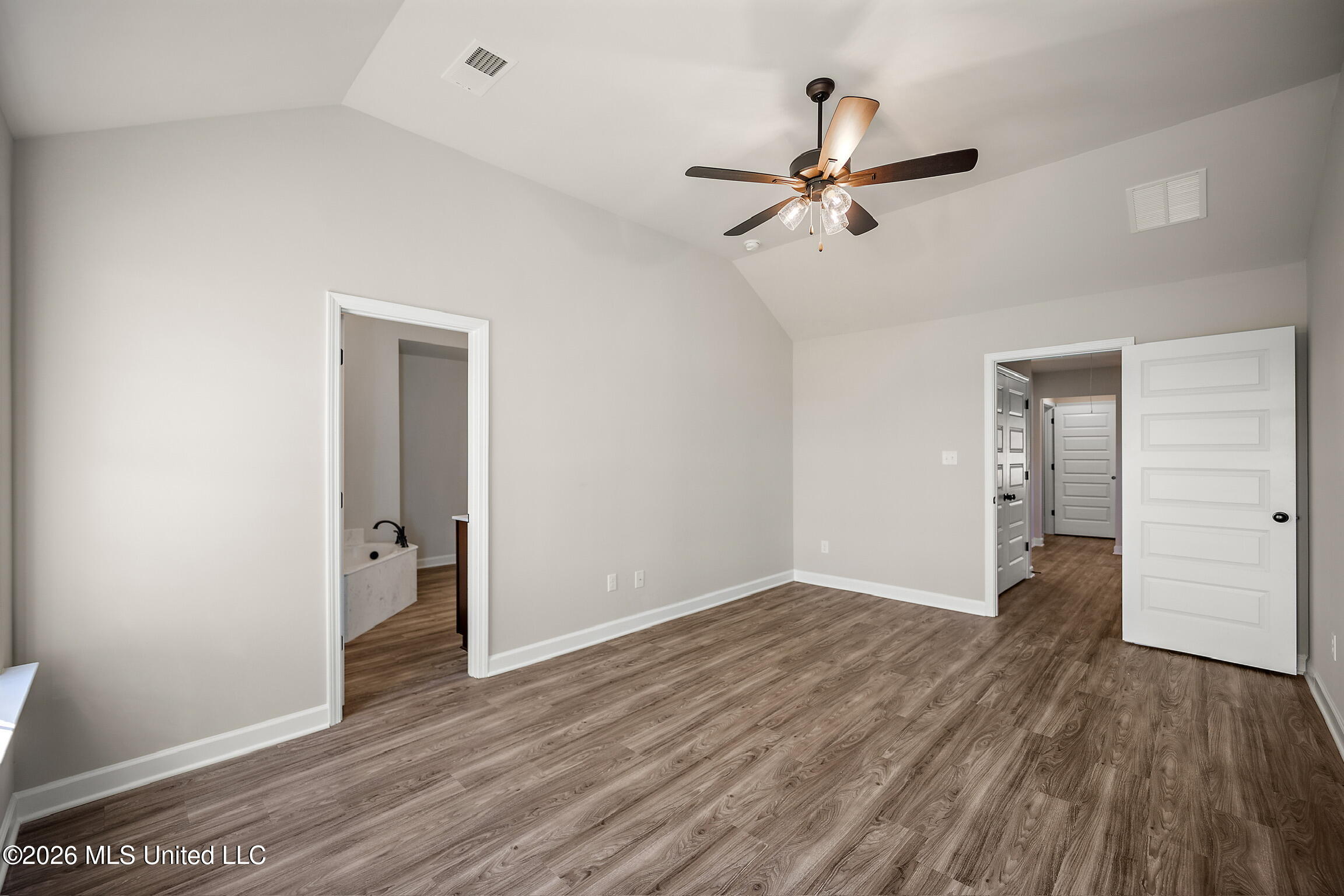 13816 Jack Thomas Boulevard Property Photo 13