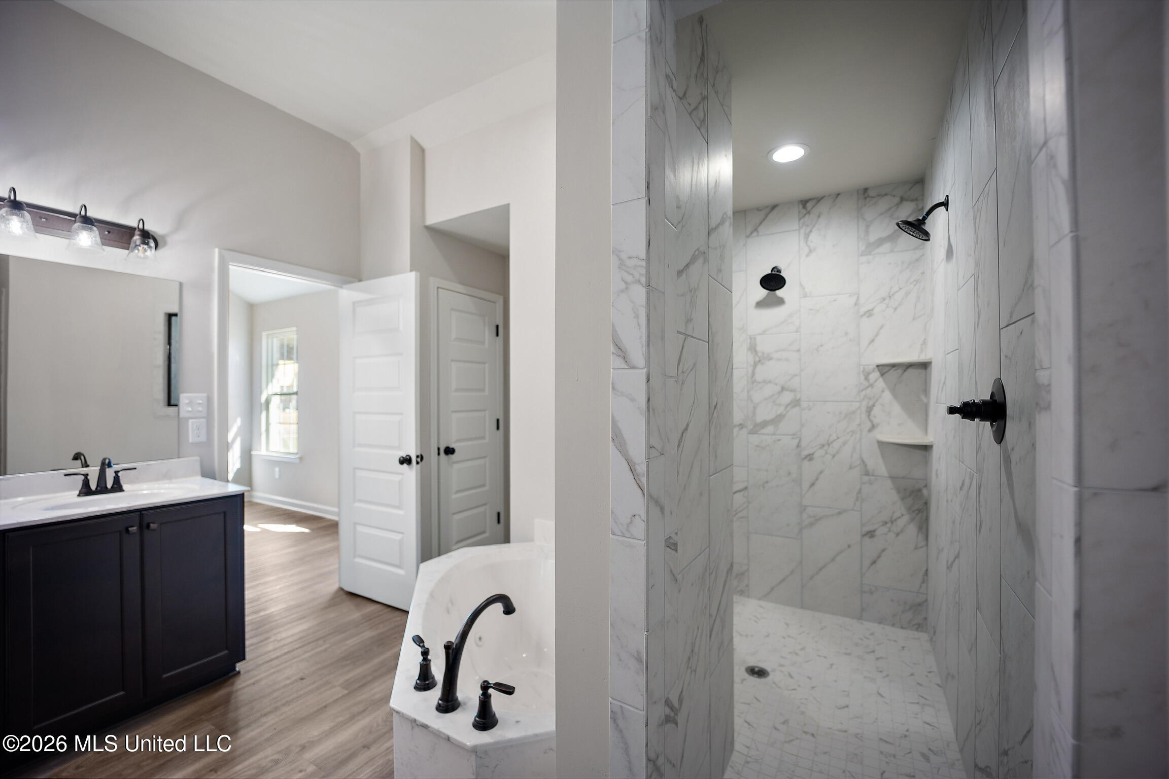 13816 Jack Thomas Boulevard Property Photo 17