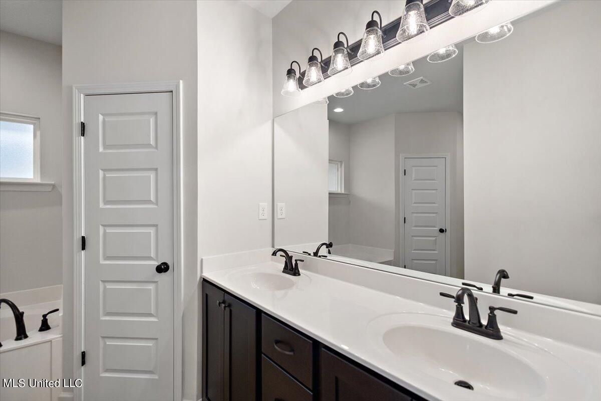 6602 John Hamilton Way Property Photo 17