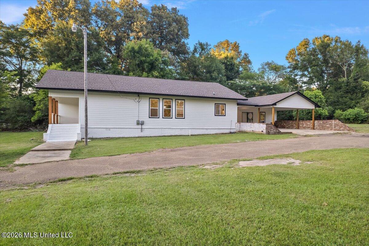 3594 N Liberty Street Property Photo 2