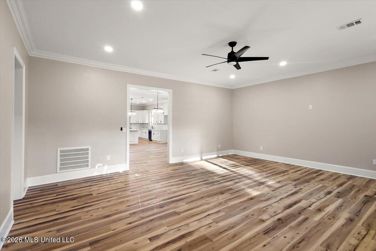 3594 N Liberty Street Property Photo 8