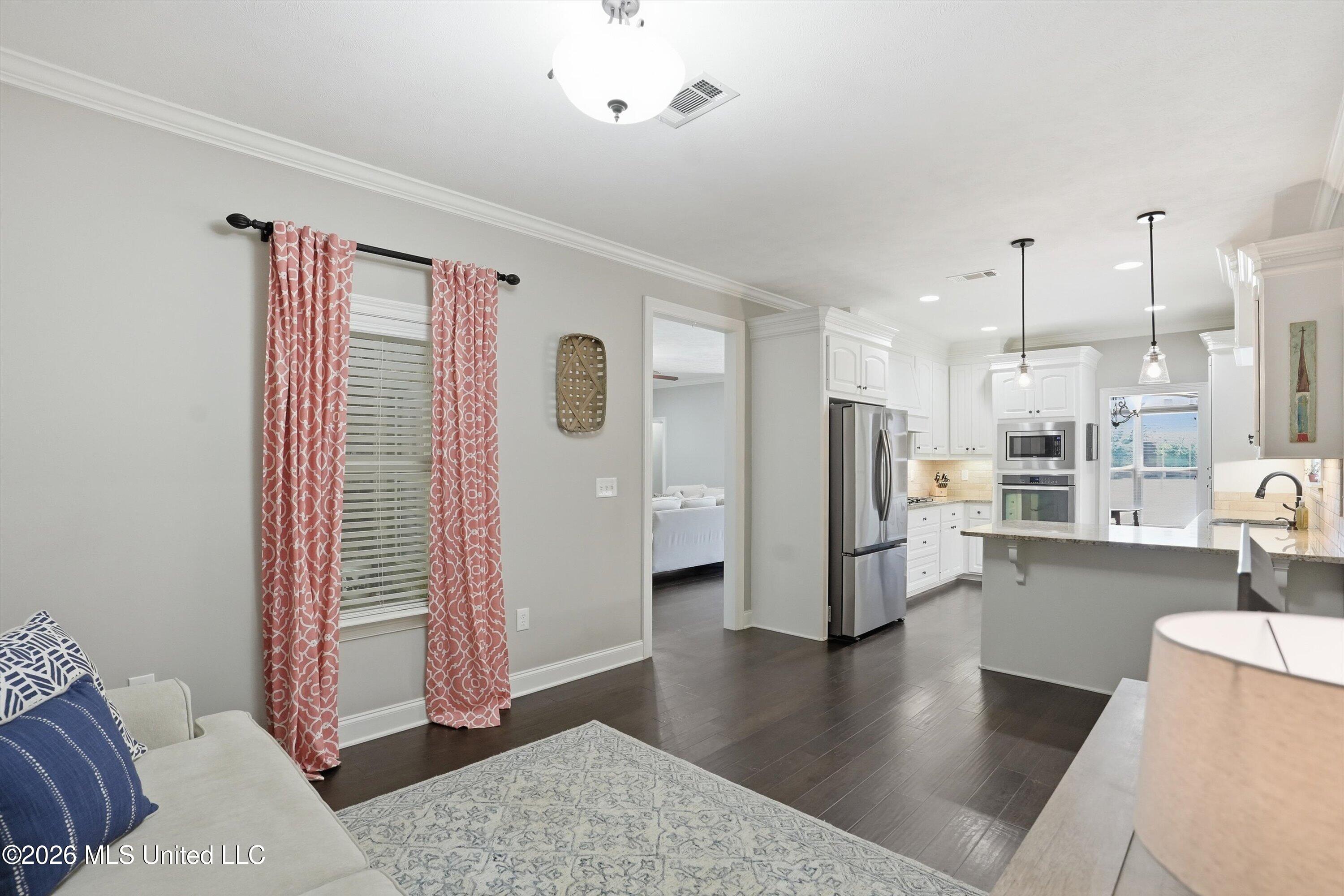 109 Elizabeth Drive Property Photo 13