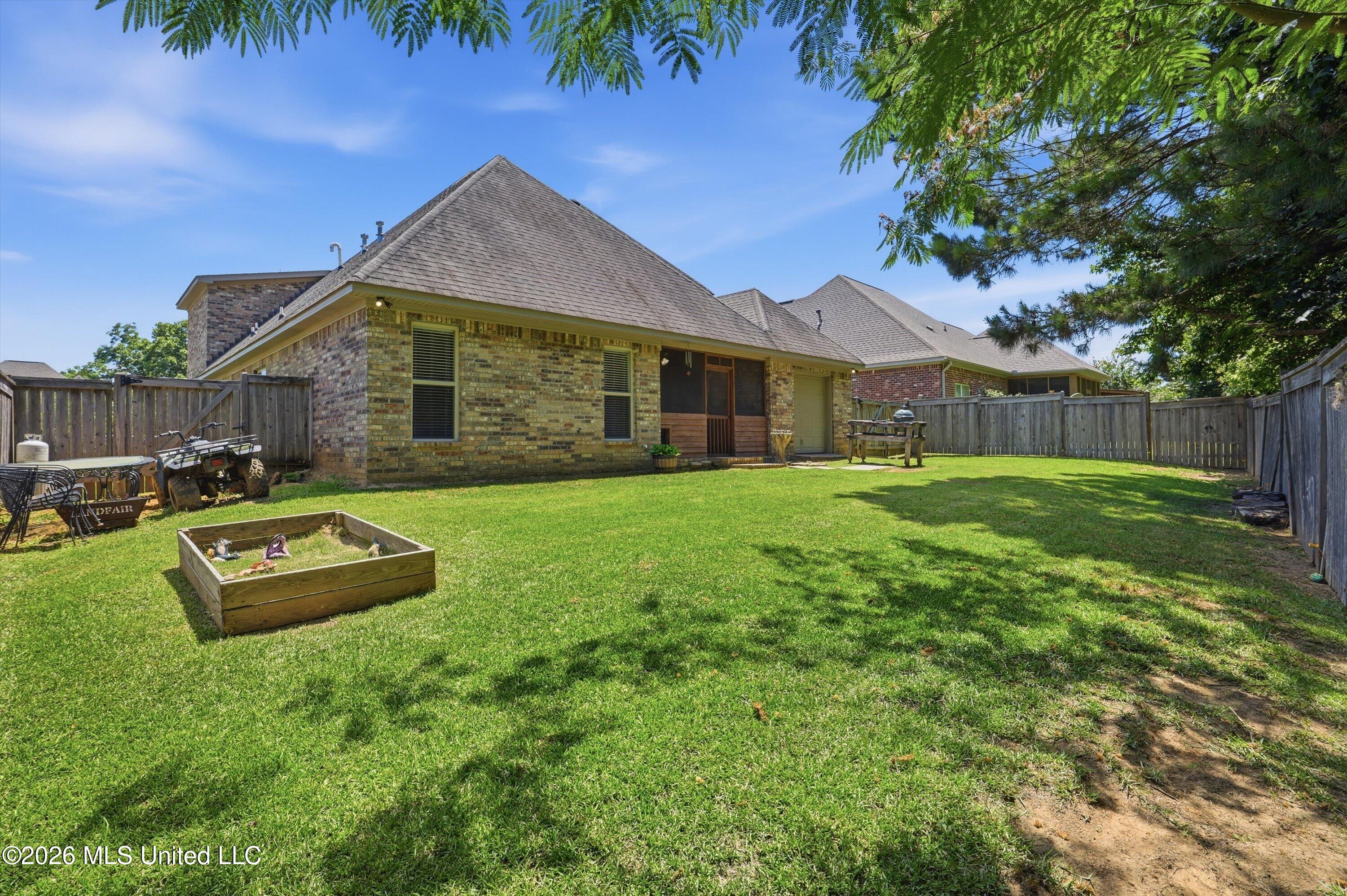 109 Elizabeth Drive Property Photo 36