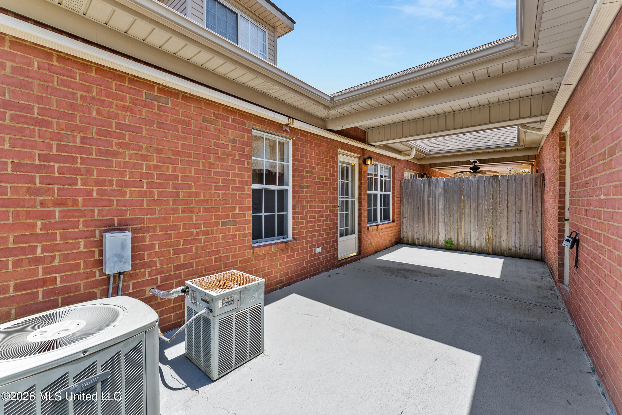 1144 W Martin Circle Property Photo 6