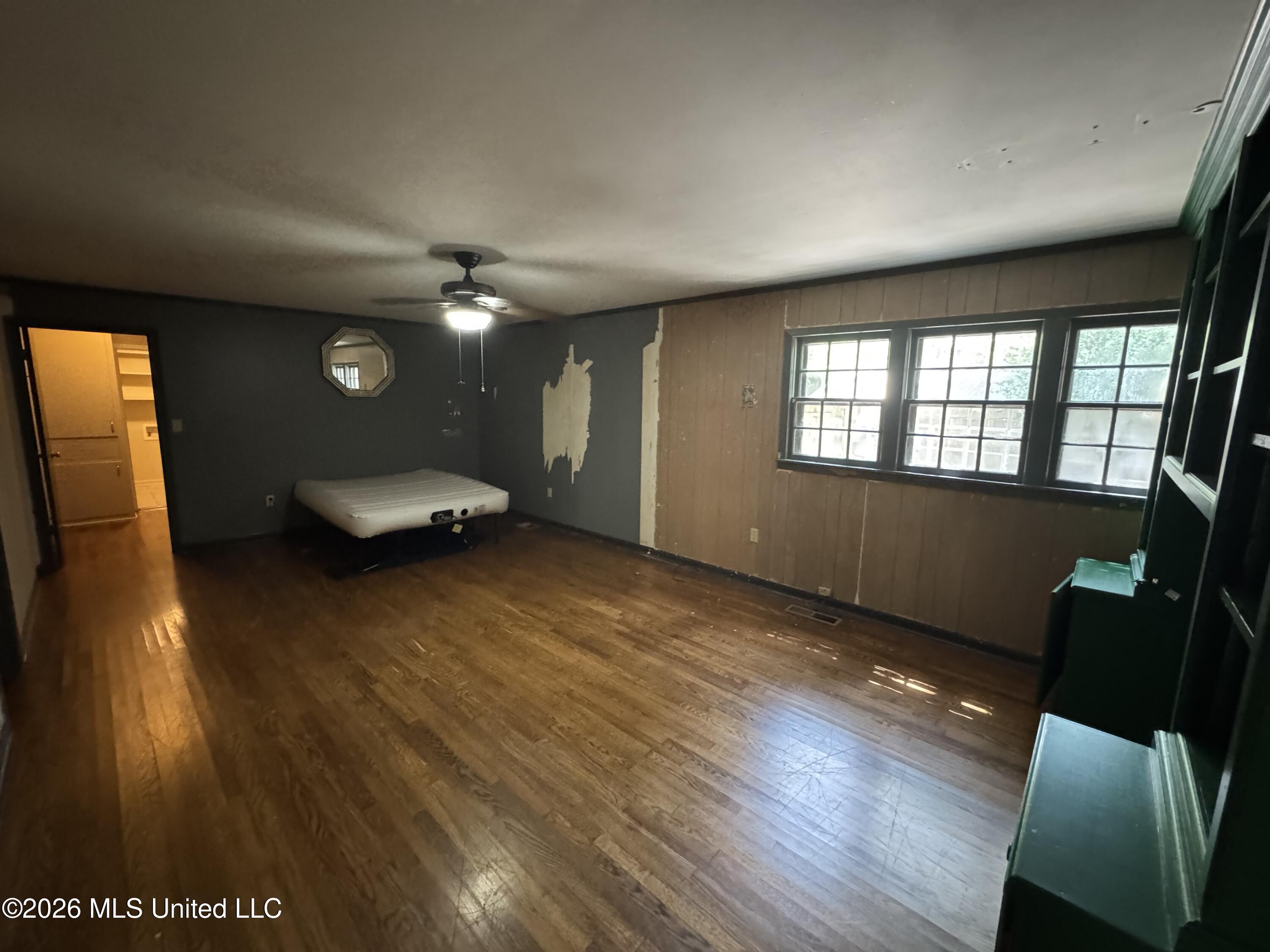 504 Becker Street Property Photo 13