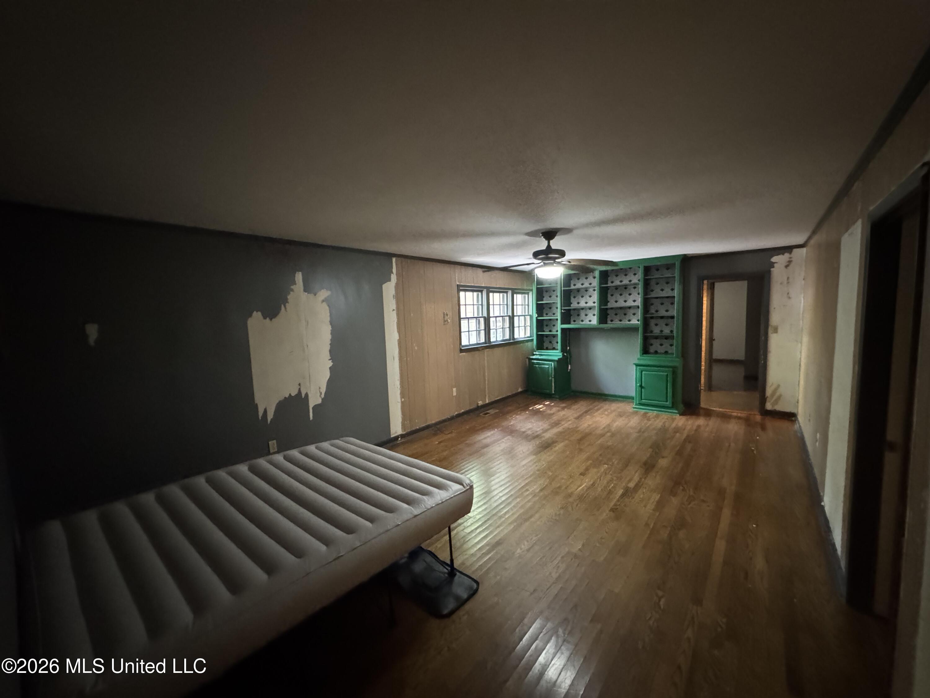 504 Becker Street Property Photo 14