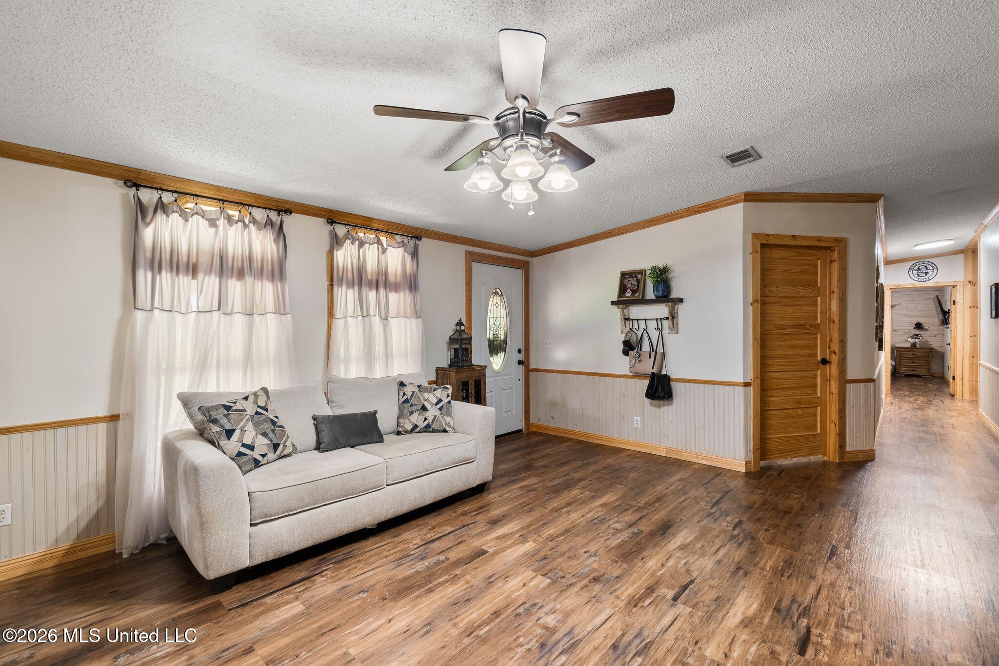 8360 Cuevas Town Road Property Photo 10