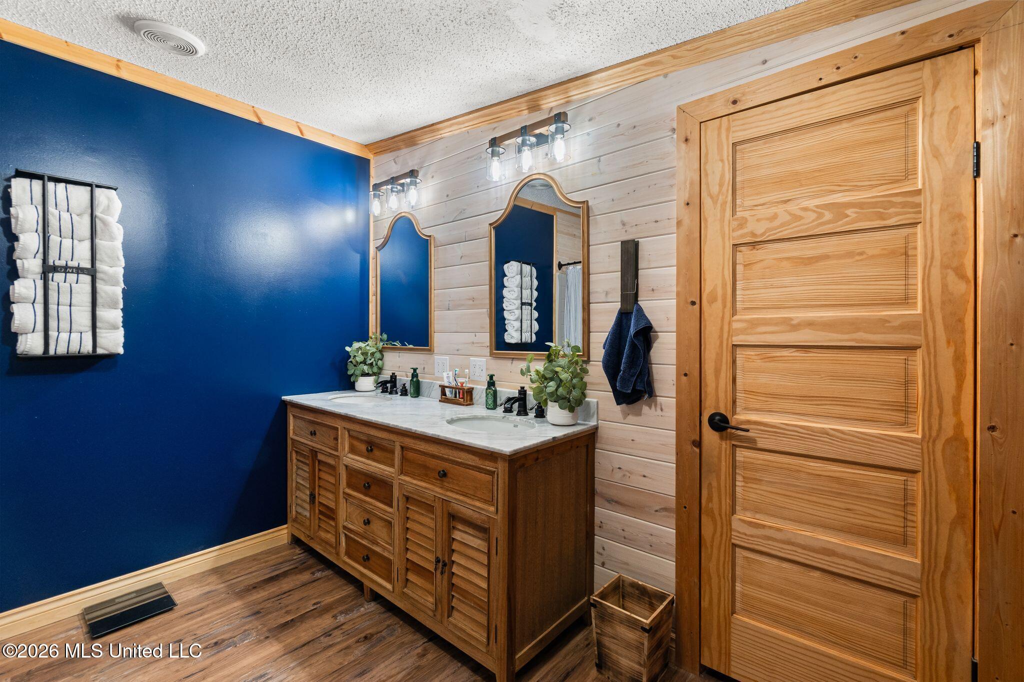8360 Cuevas Town Road Property Photo 18