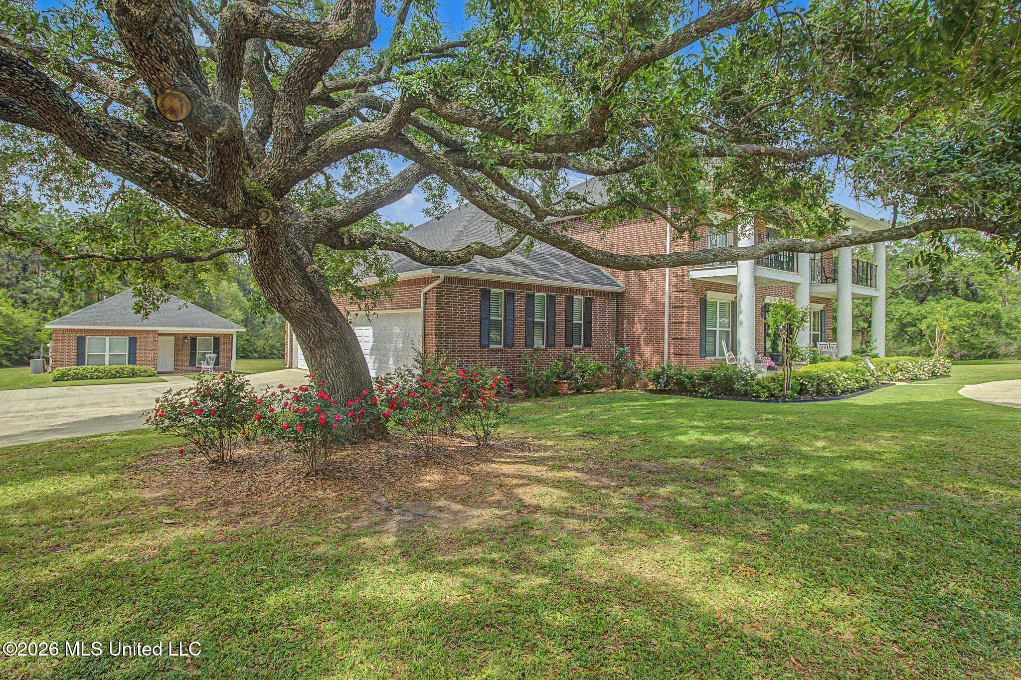 22550 Maes Lane Property Photo 5