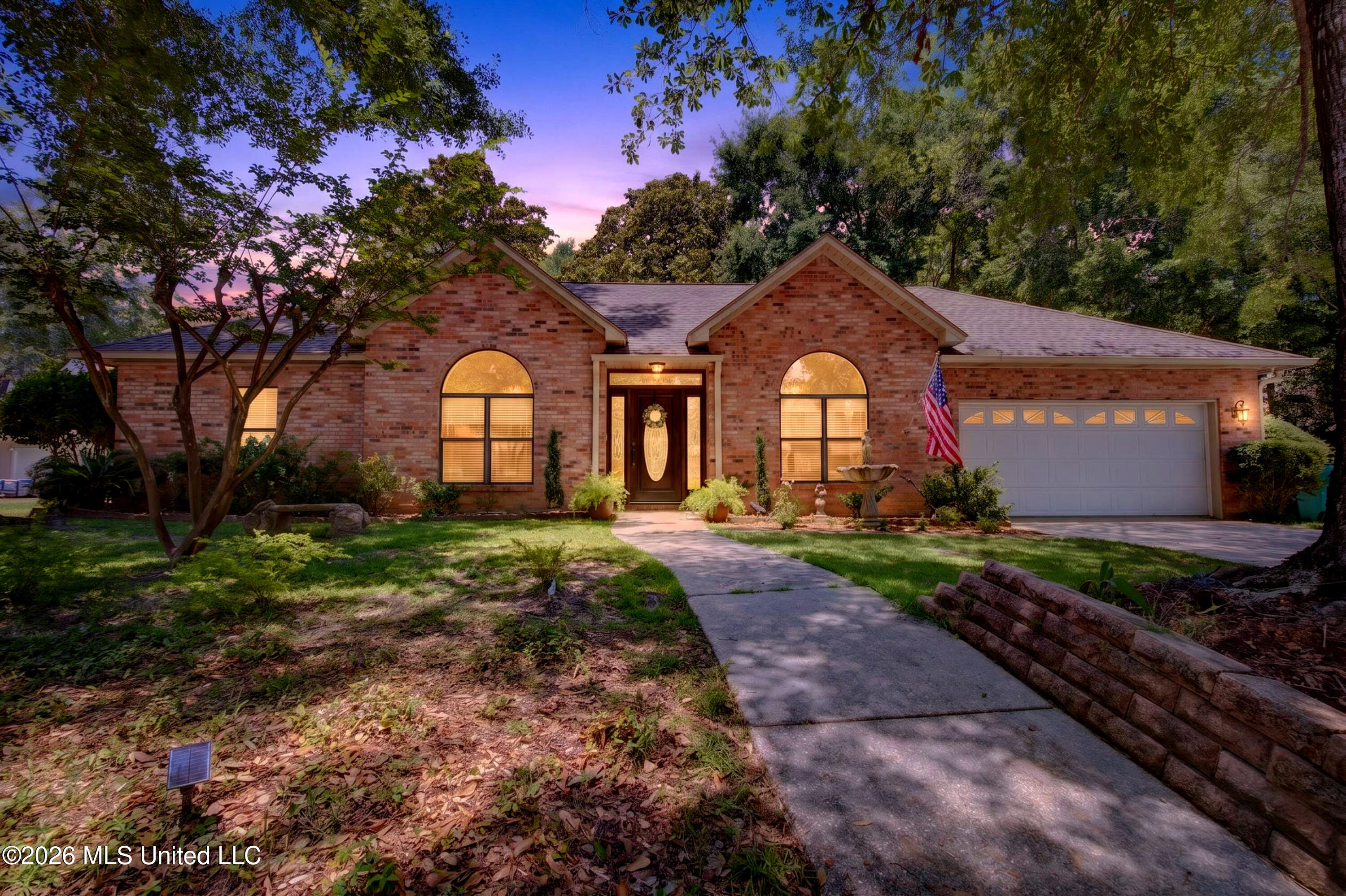807 Woodglen Drive Property Photo 1