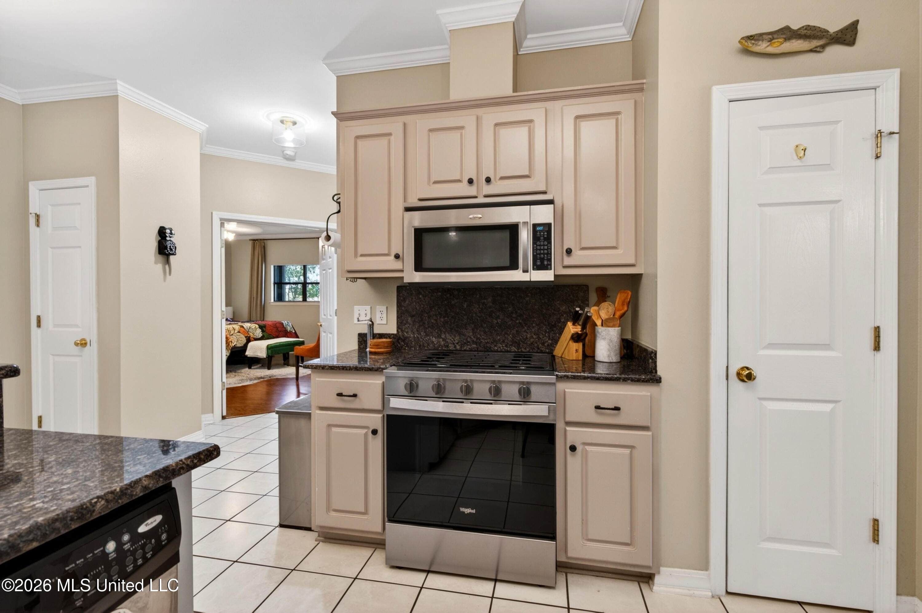 807 Woodglen Drive Property Photo 14