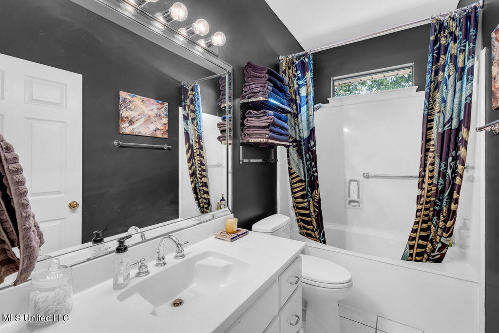 807 Woodglen Drive Property Photo 28