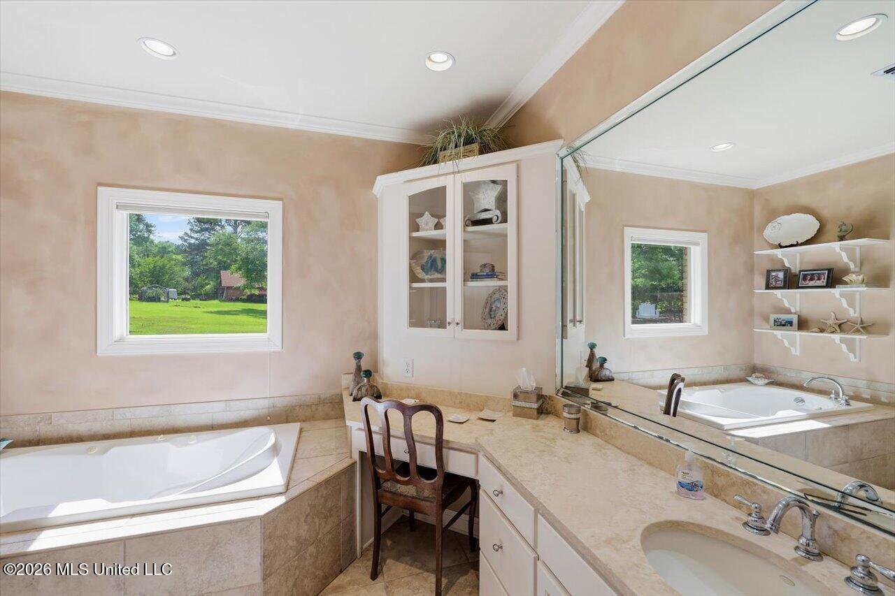 101 Lauren Lane Property Photo 27