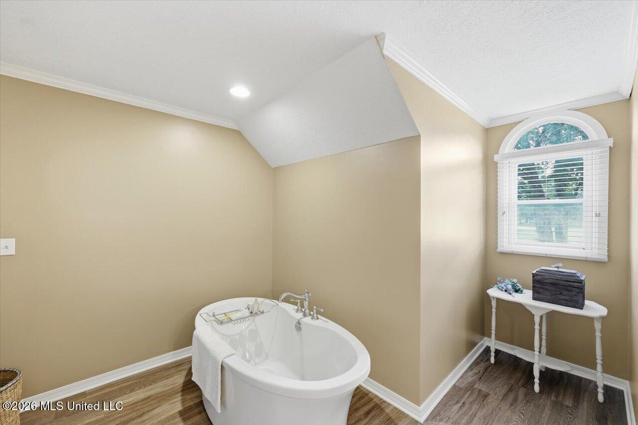 101 Lauren Lane Property Photo 41
