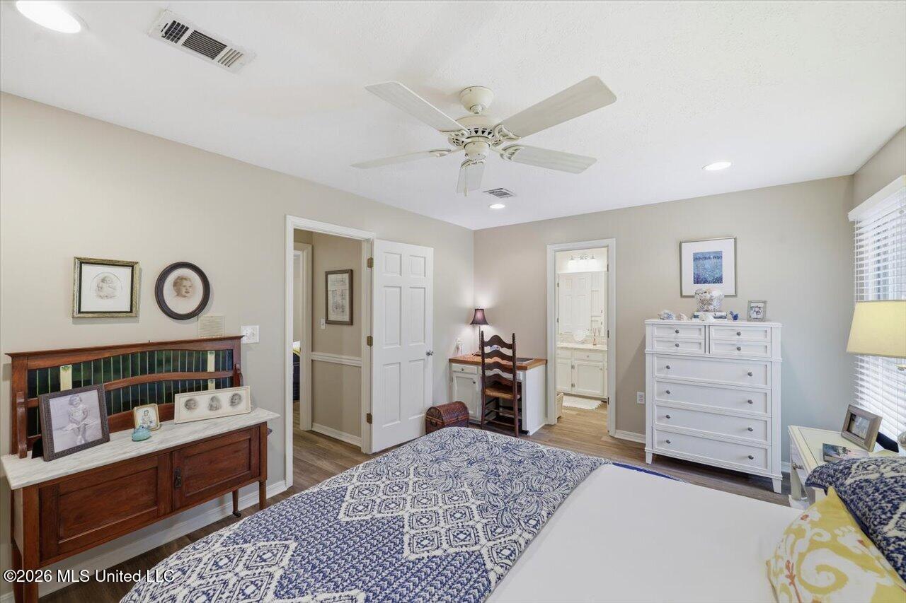 101 Lauren Lane Property Photo 49