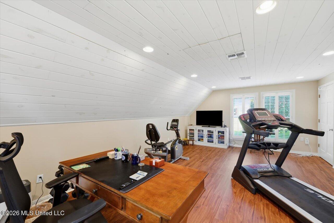 101 Lauren Lane Property Photo 52