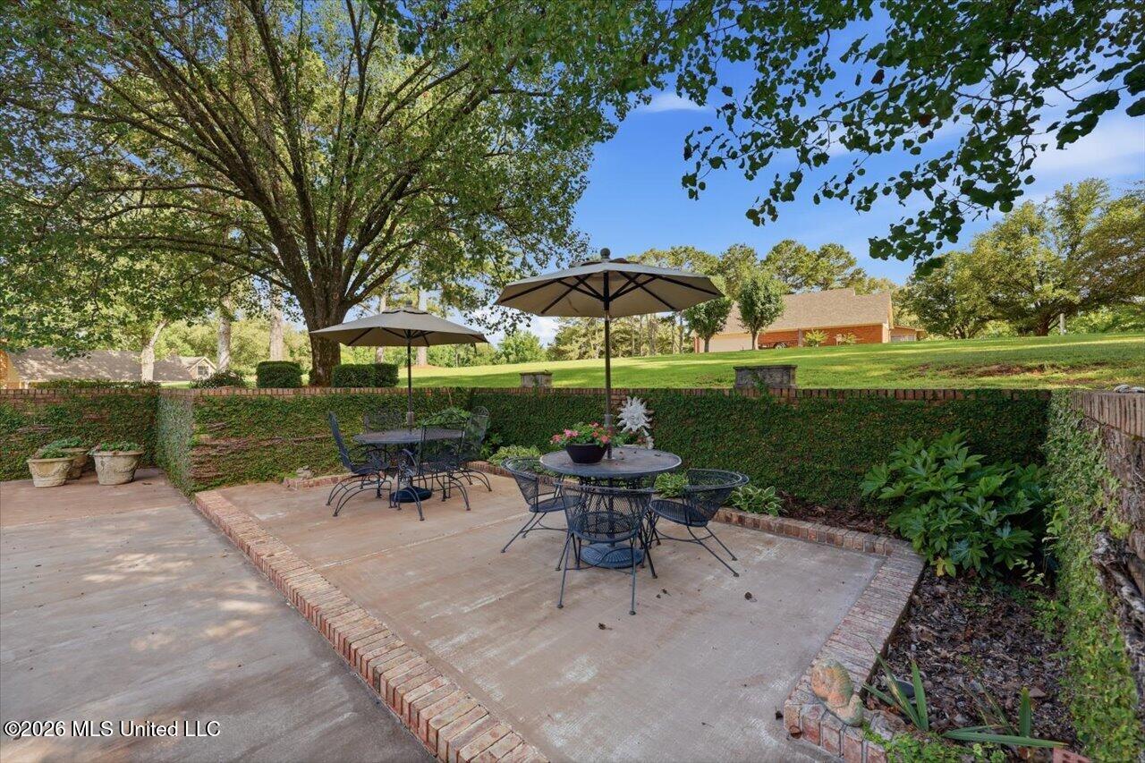 101 Lauren Lane Property Photo 59