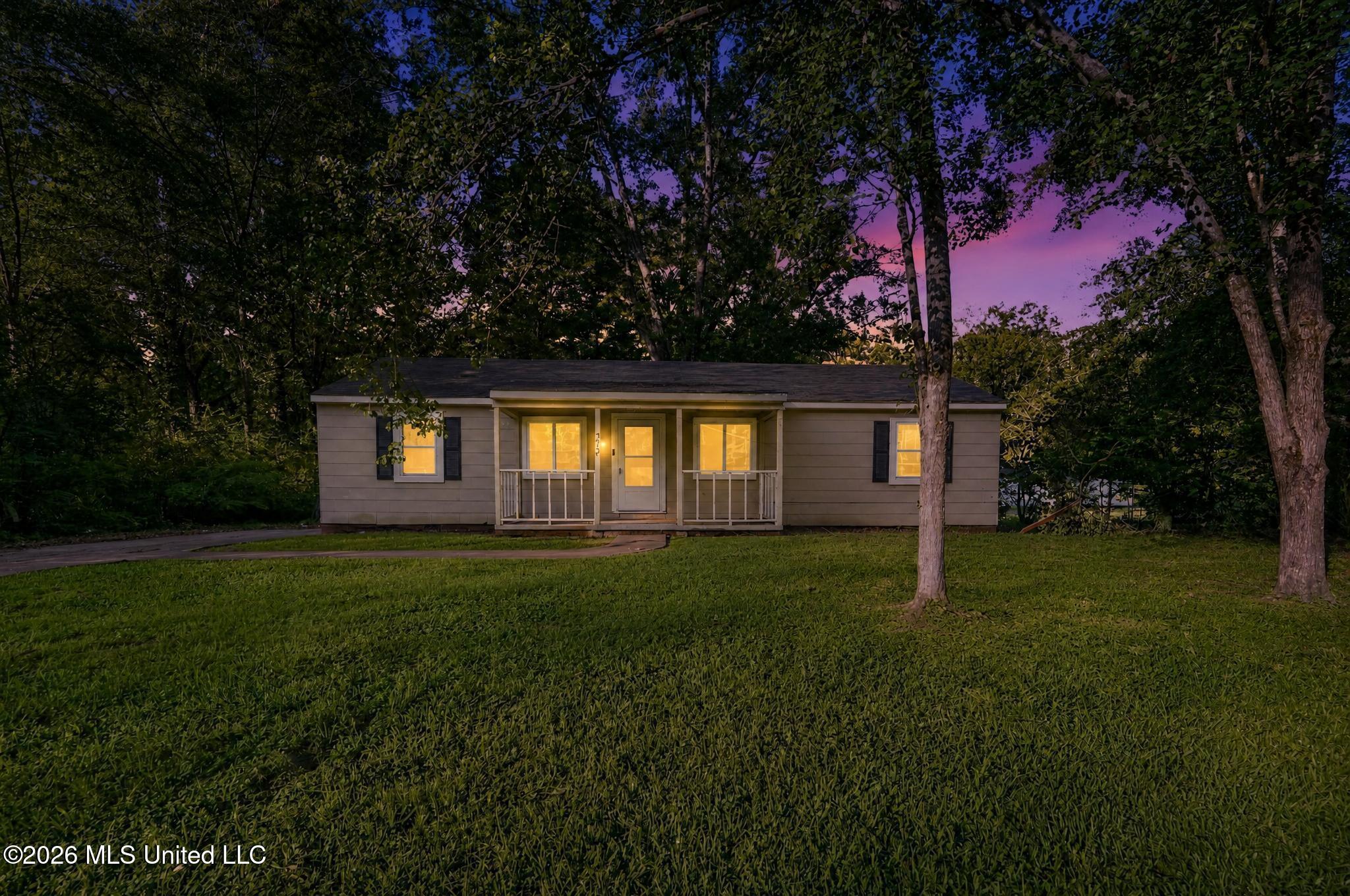 373 Fairhill Drive Property Photo 4