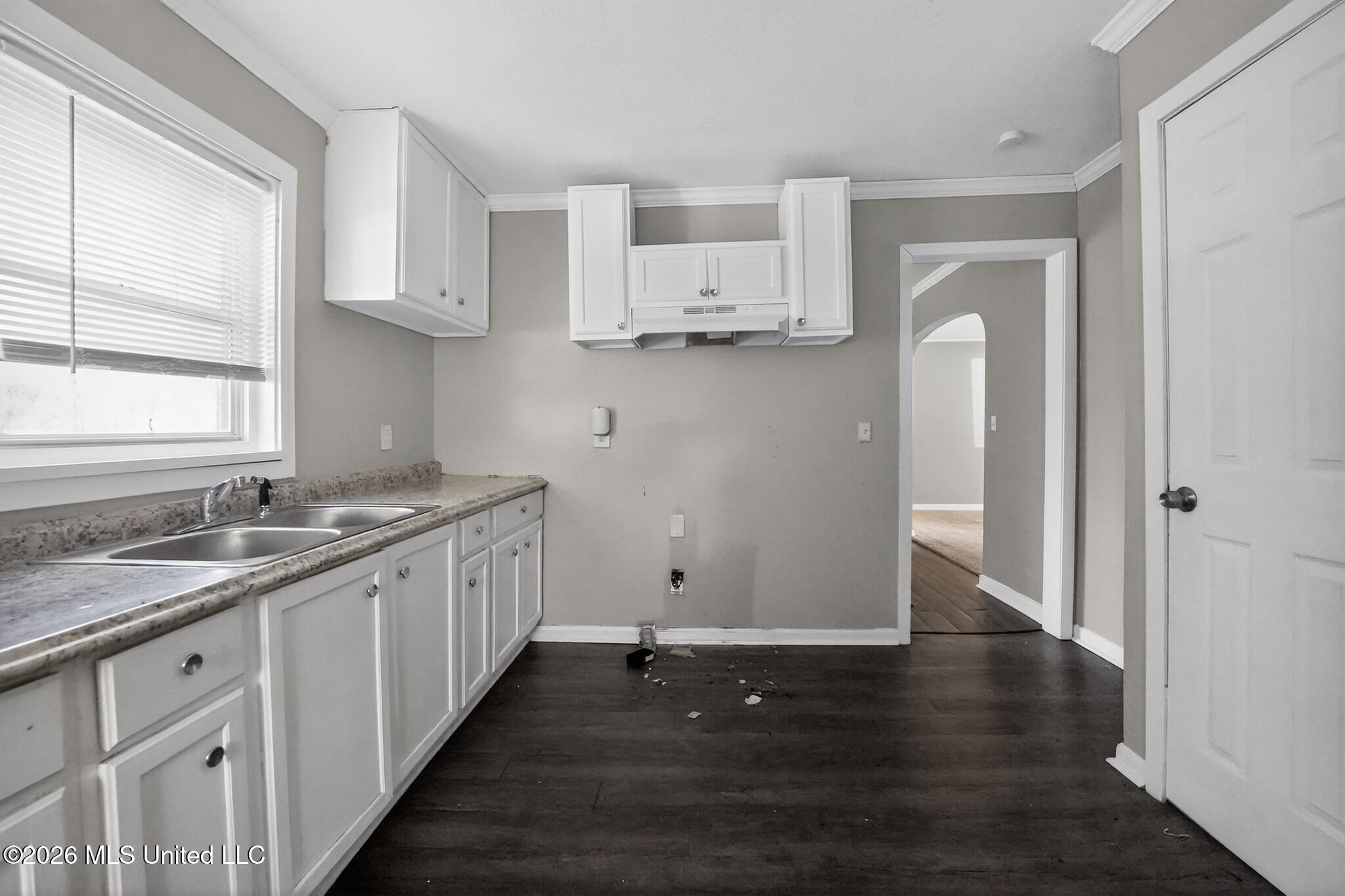 373 Fairhill Drive Property Photo 6