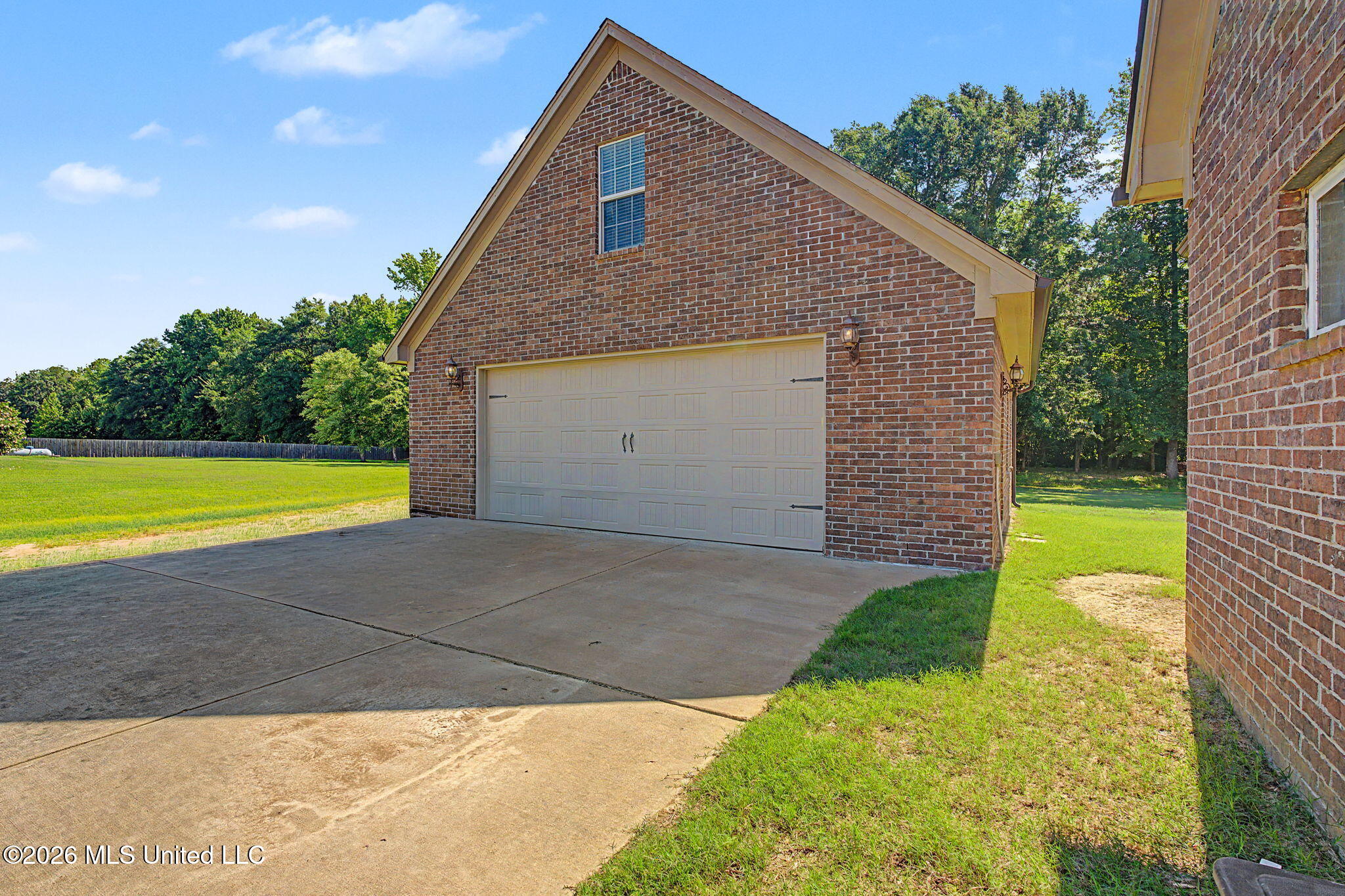 7178 Love Station Loop Road Property Photo 5