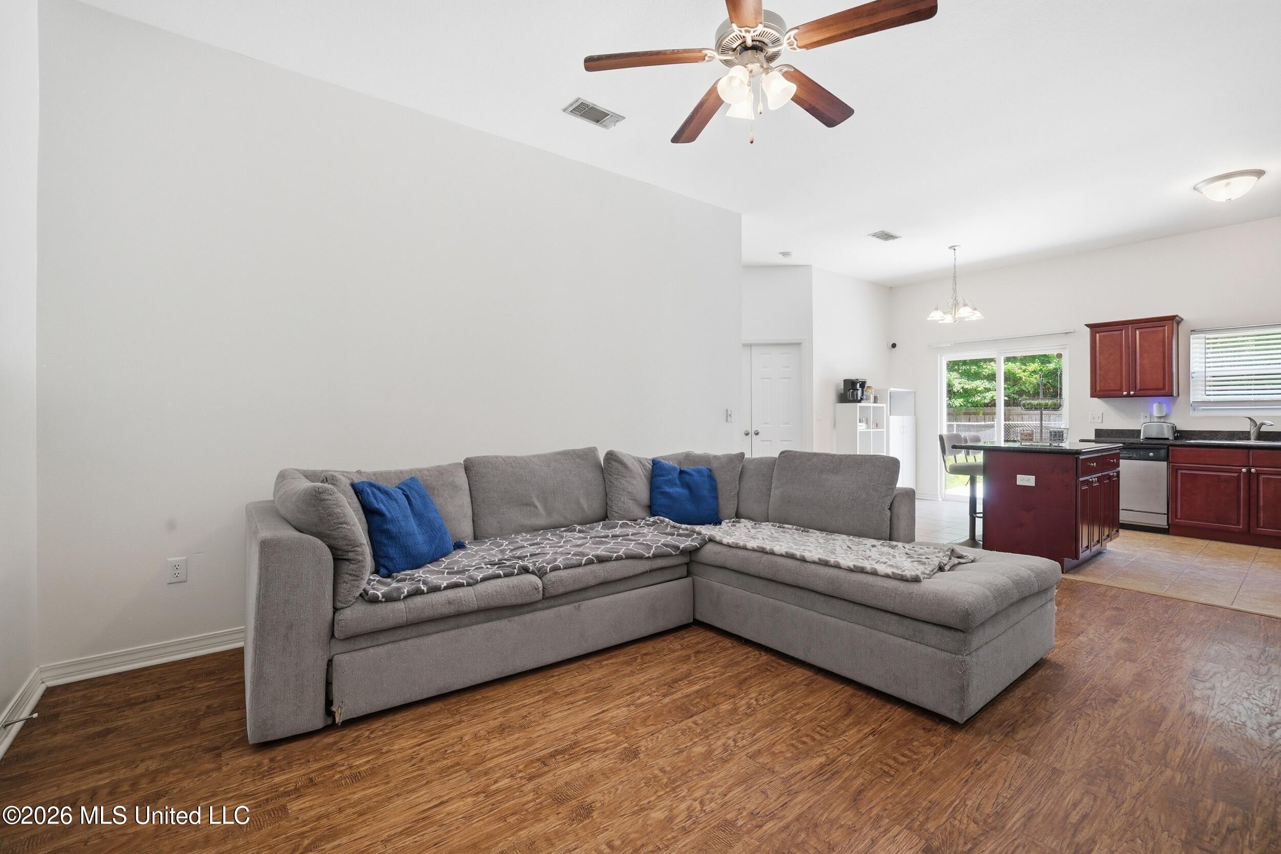 13364 Turtle Creek Parkway Property Photo 3