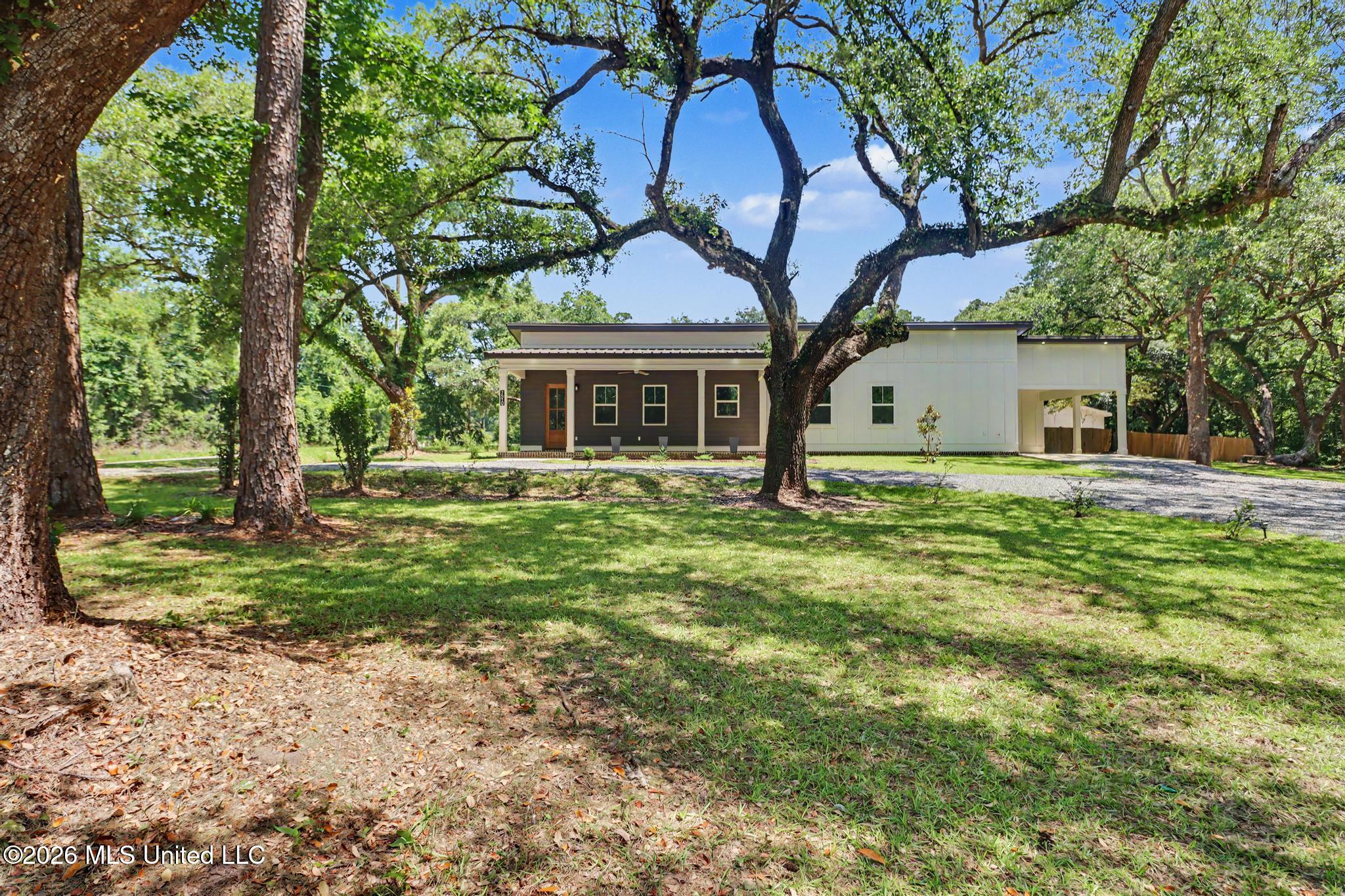 7510 Mahoney Drive Property Photo 3