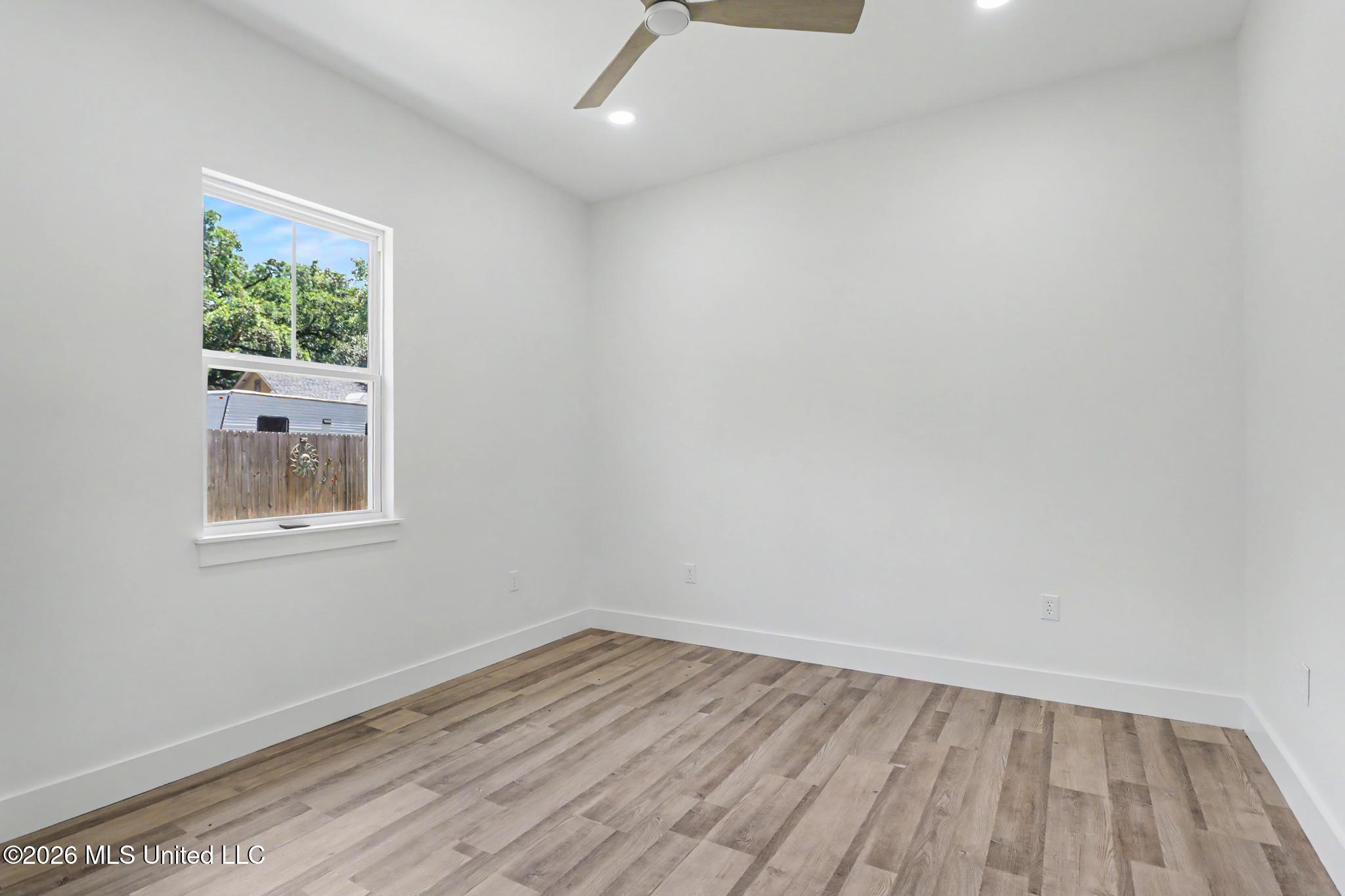 7510 Mahoney Drive Property Photo 17