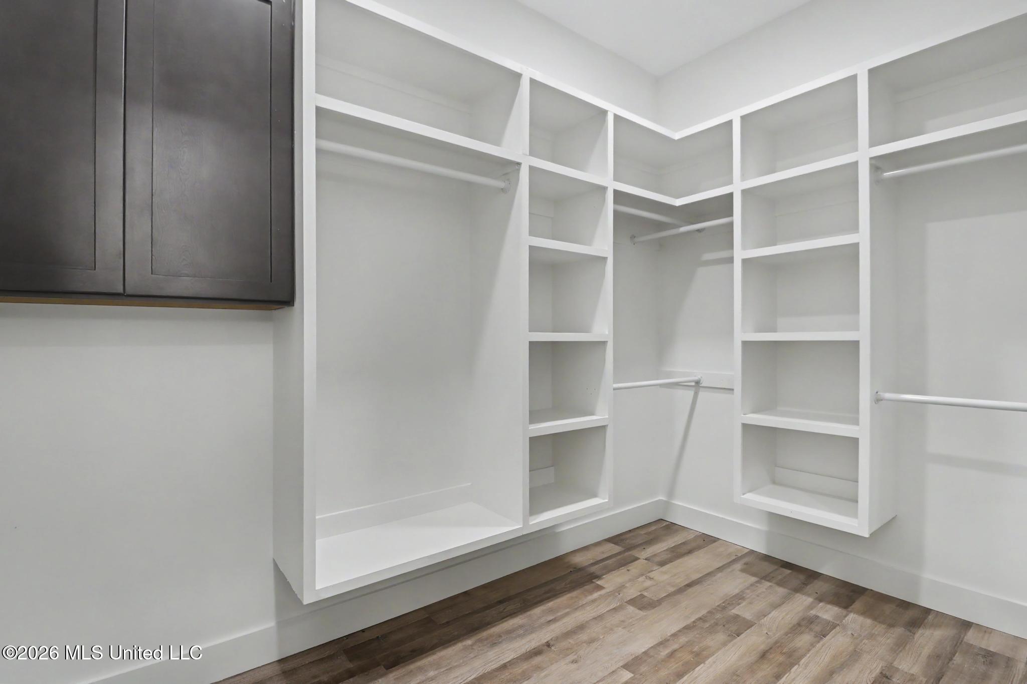 7510 Mahoney Drive Property Photo 21