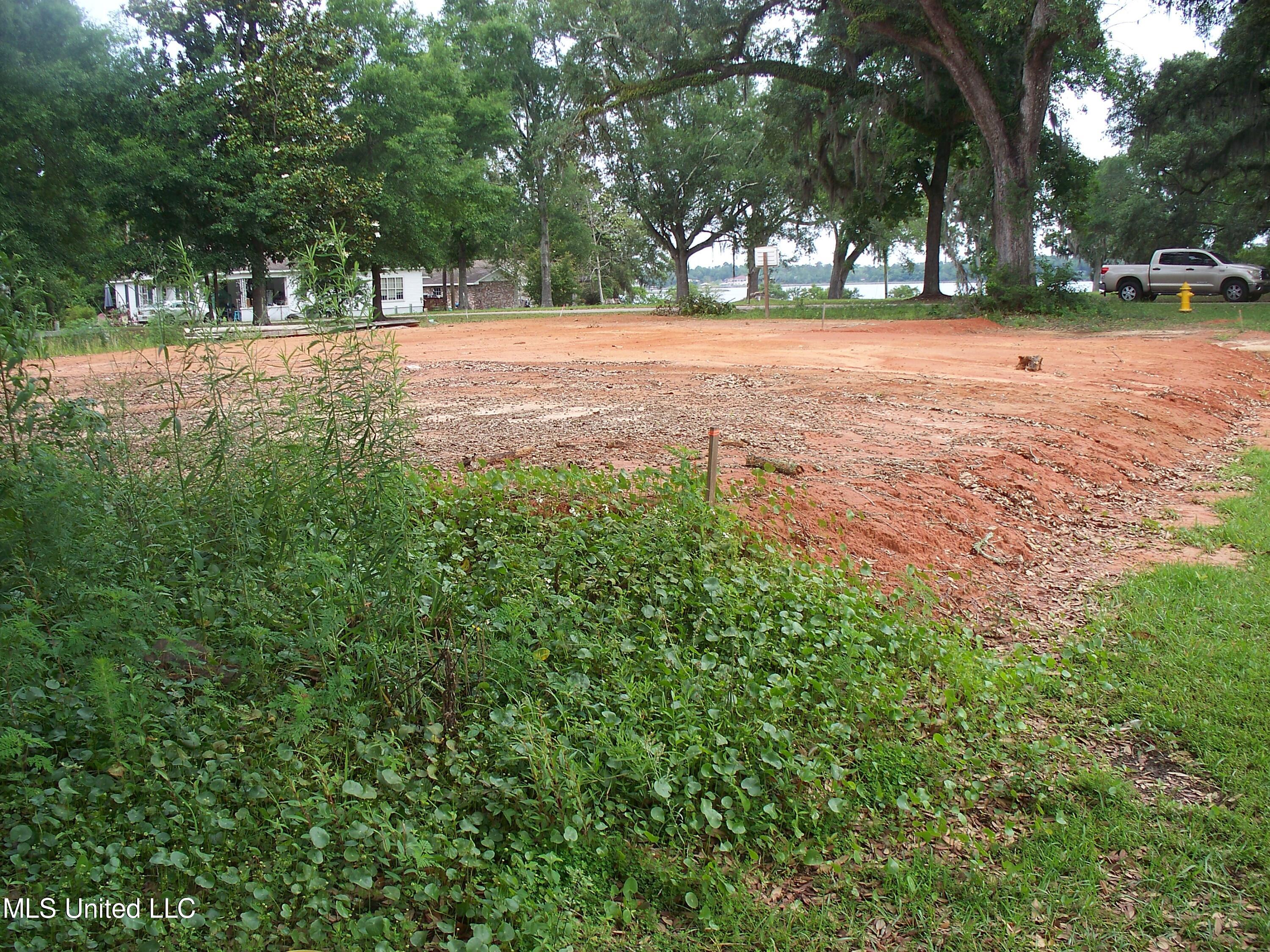 2157 Harmanson Vue Property Photo 4