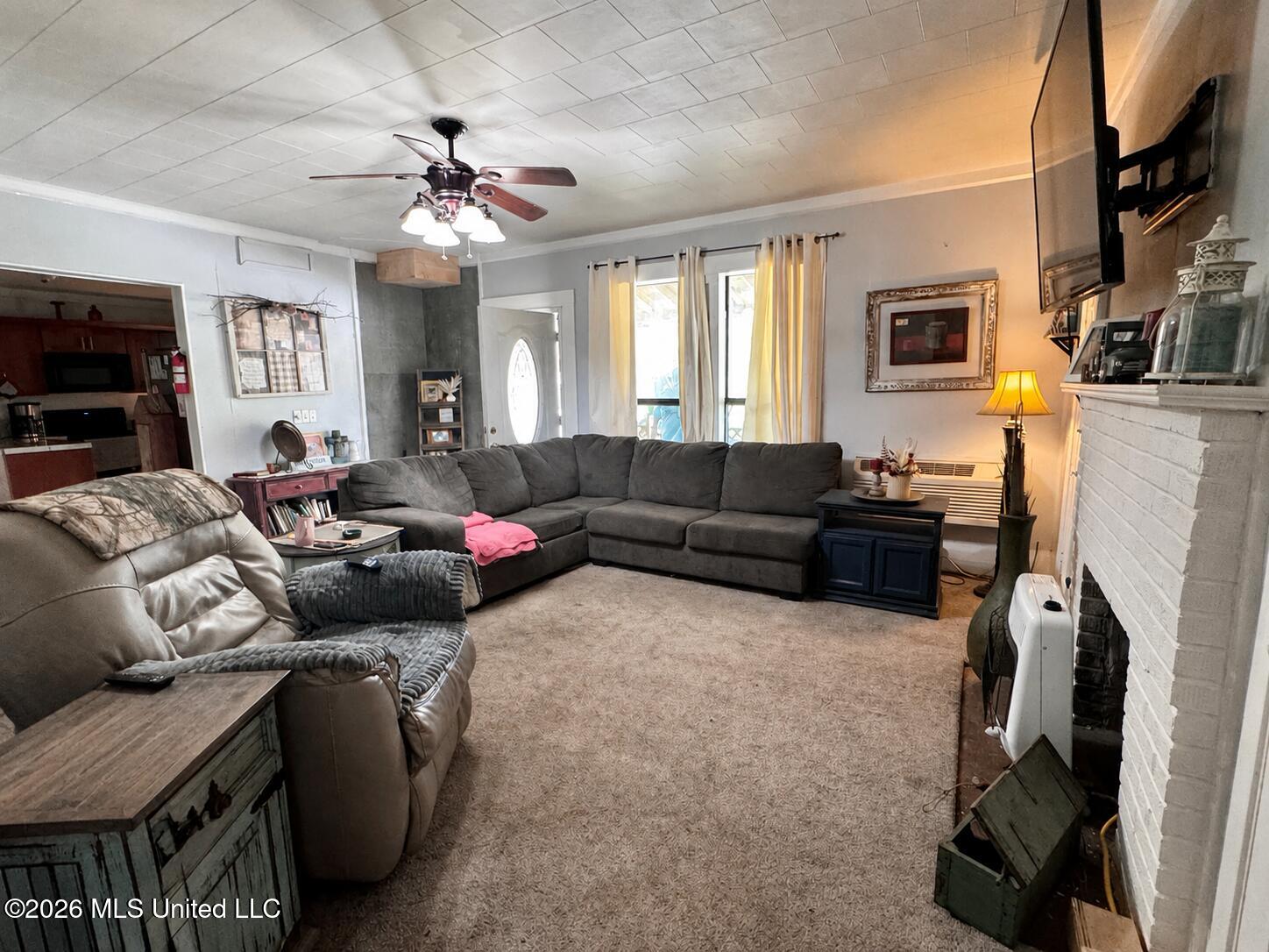 812 Watts Street Property Photo 9