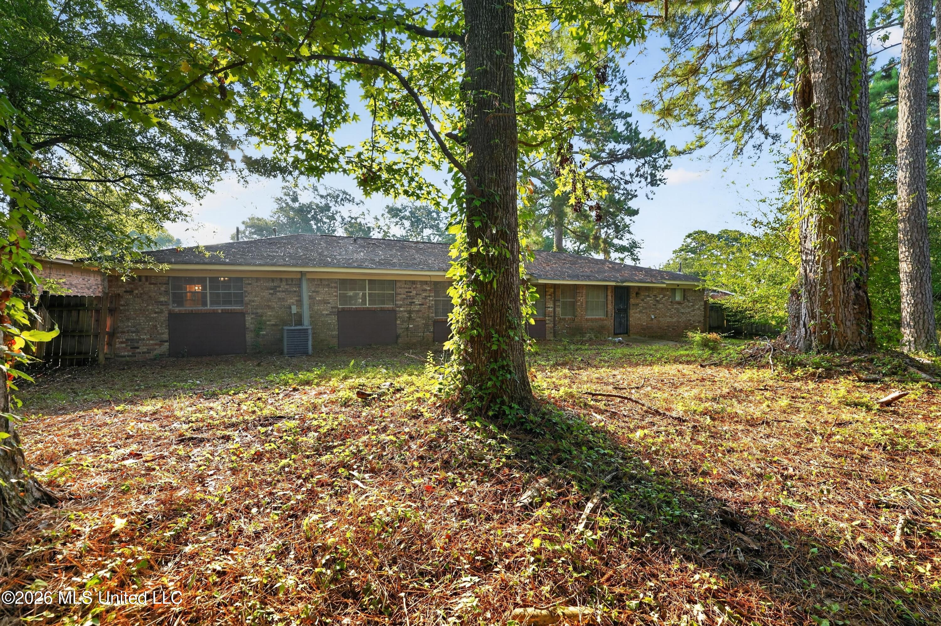 2377 Breckinridge Road Property Photo 3