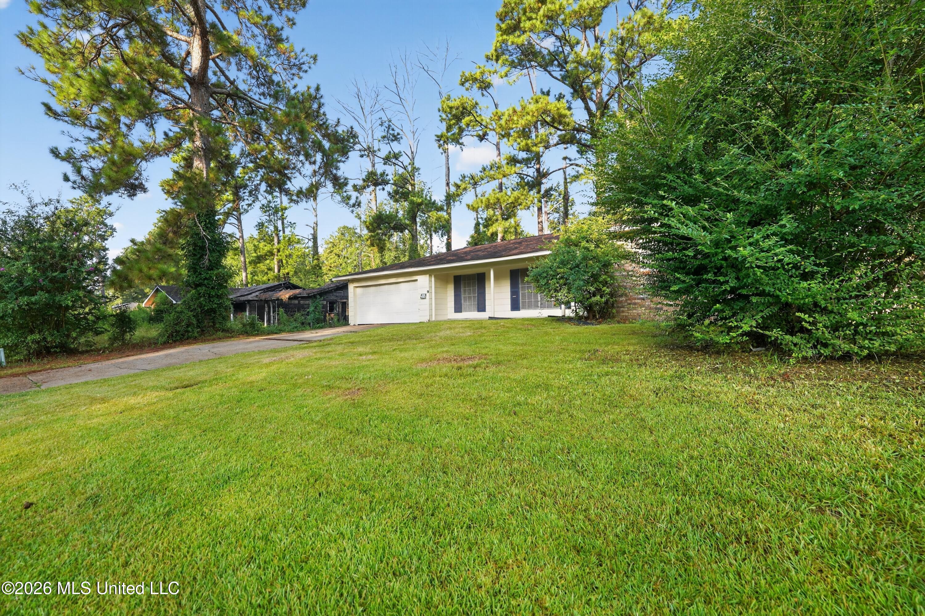 2377 Breckinridge Road Property Photo 5