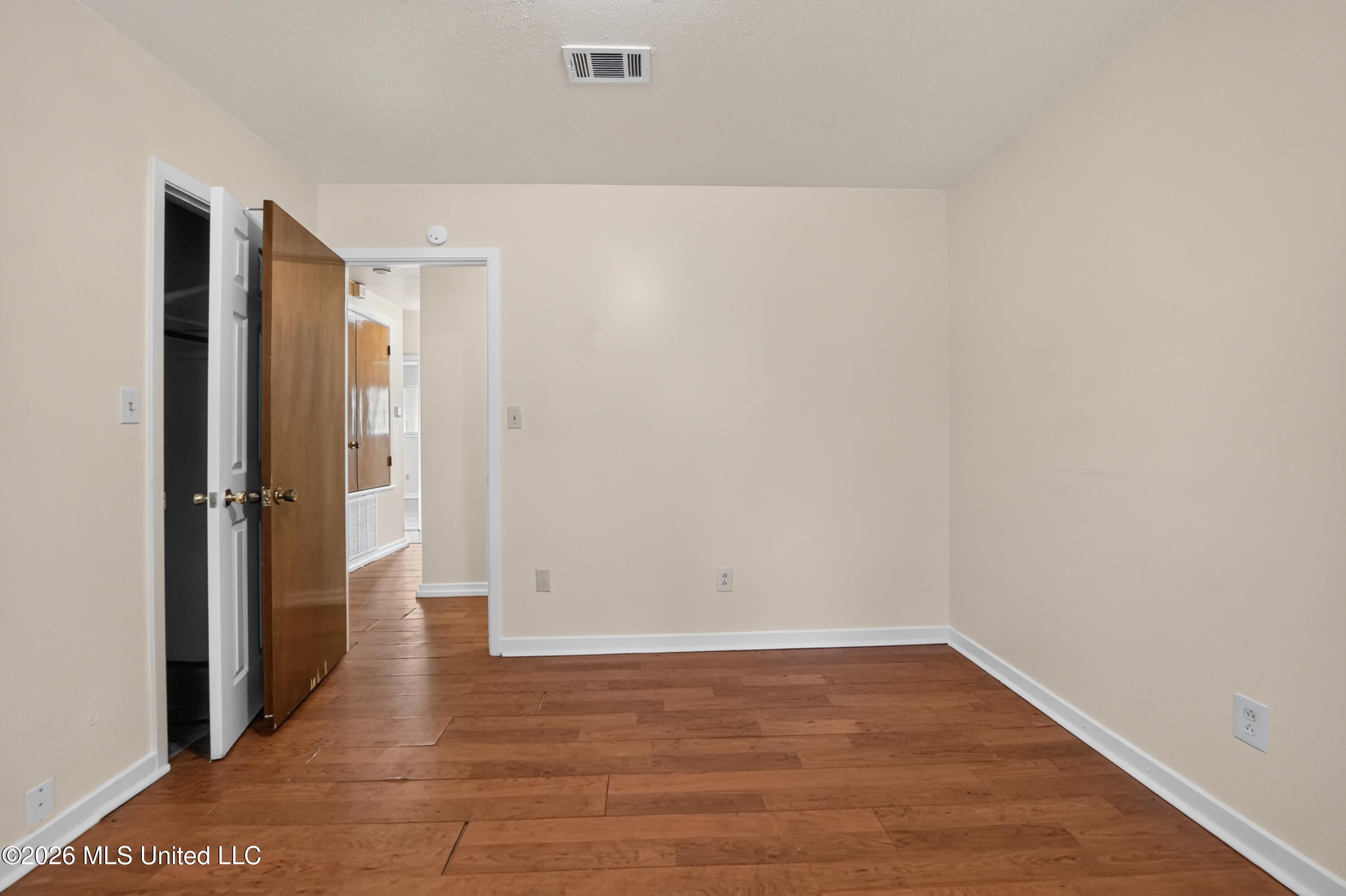 2377 Breckinridge Road Property Photo 13