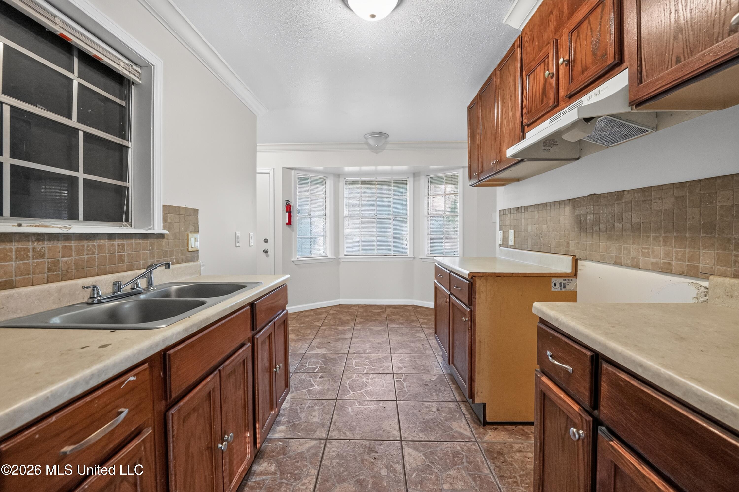 2377 Breckinridge Road Property Photo 16