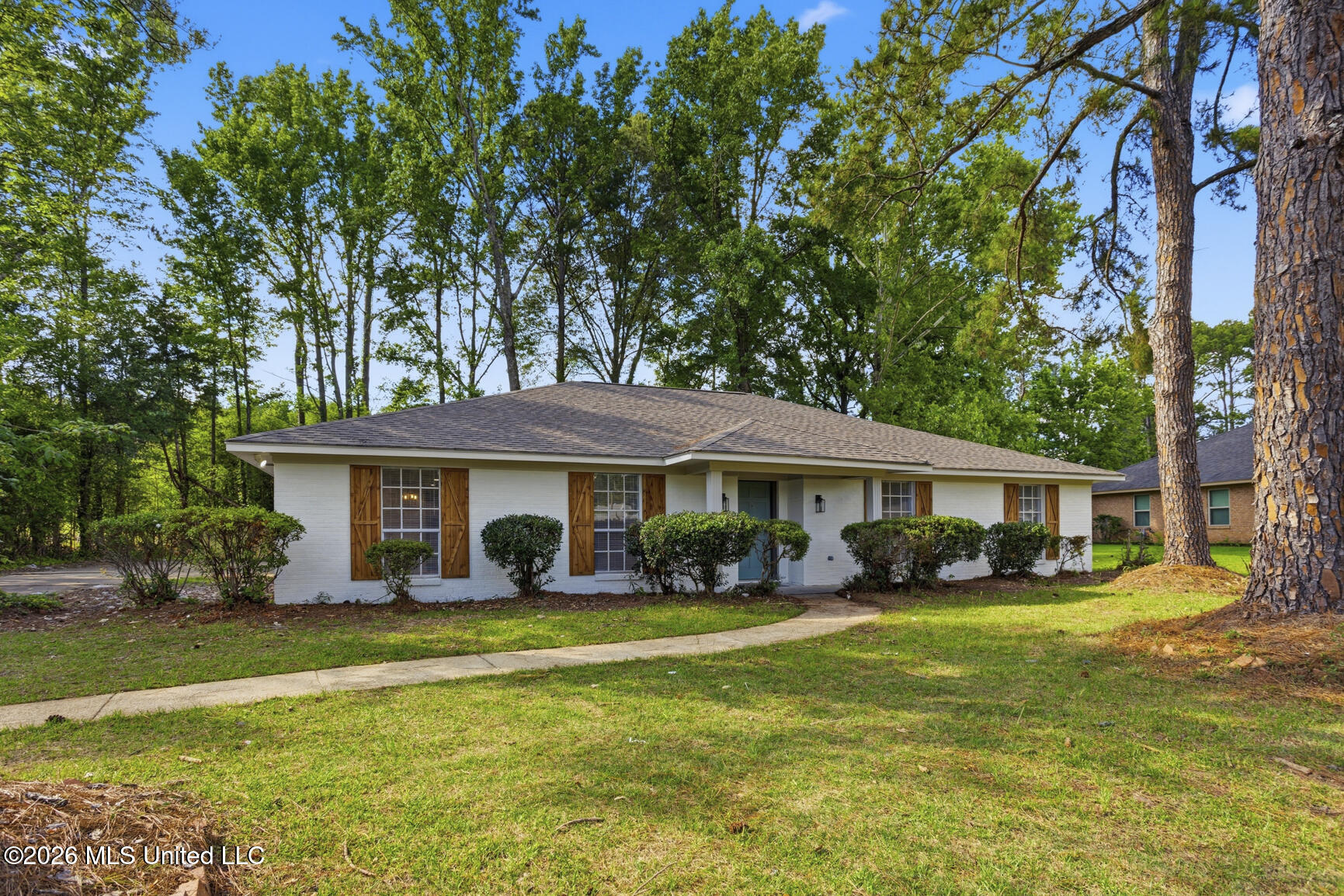 860 Rutherford Drive Property Photo 2
