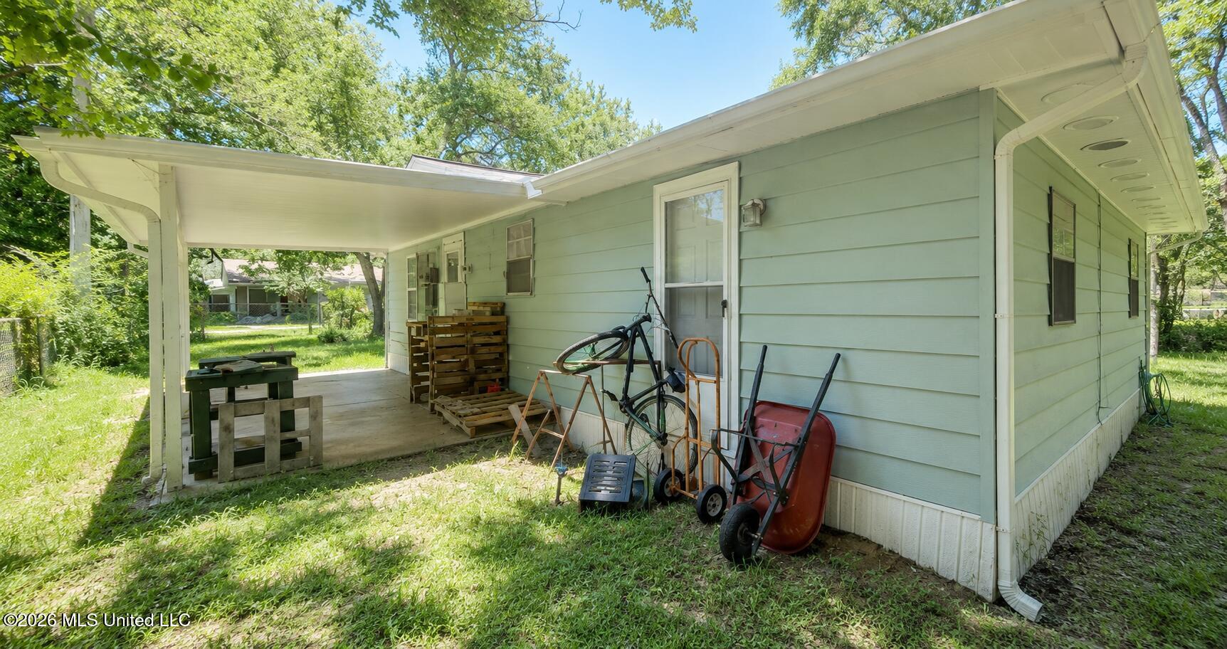 13098 Michael Street Property Photo 18