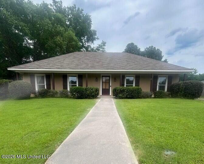 204 Foxwood Cove Property Photo 1