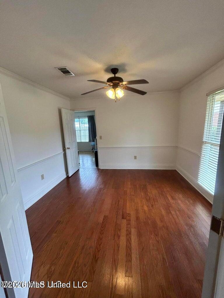 204 Foxwood Cove Property Photo 2