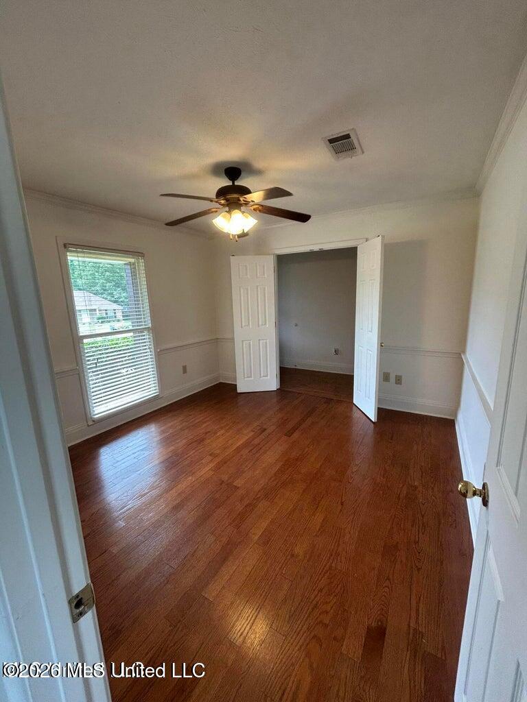 204 Foxwood Cove Property Photo 3