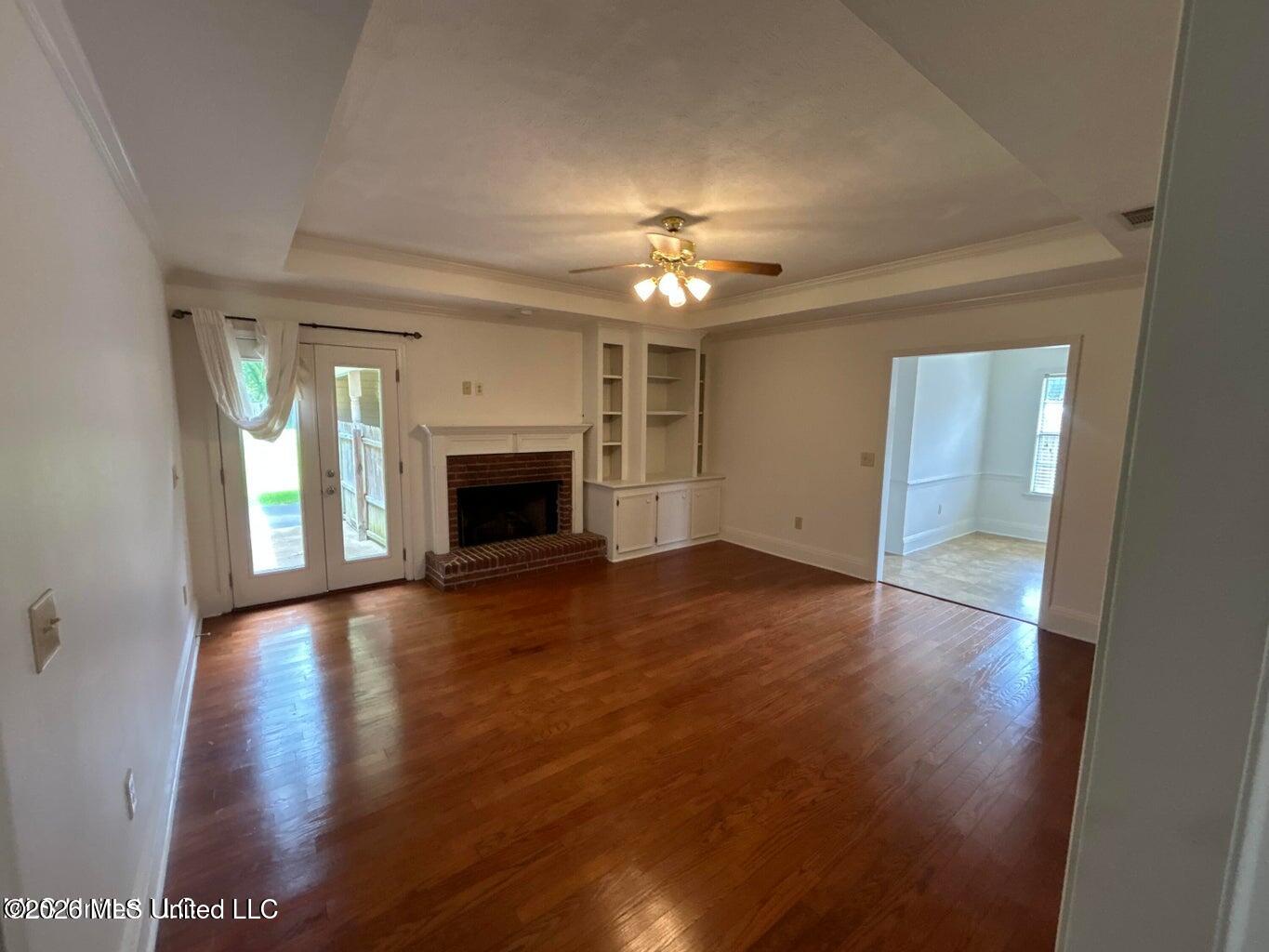 204 Foxwood Cove Property Photo 7