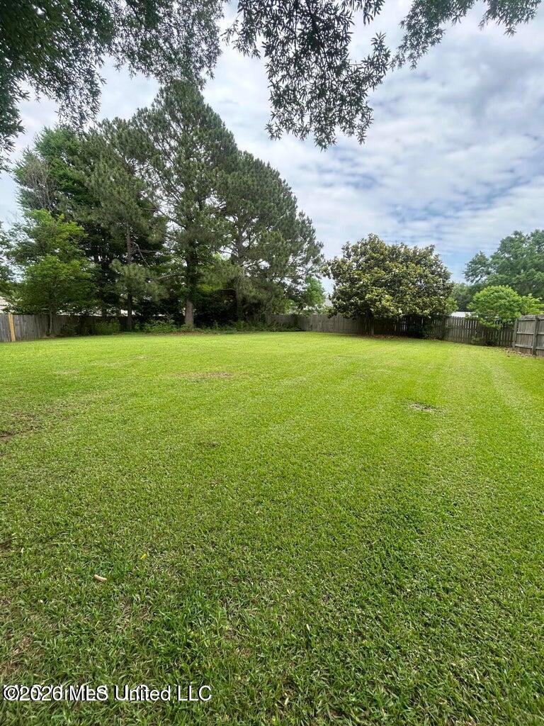 204 Foxwood Cove Property Photo 15