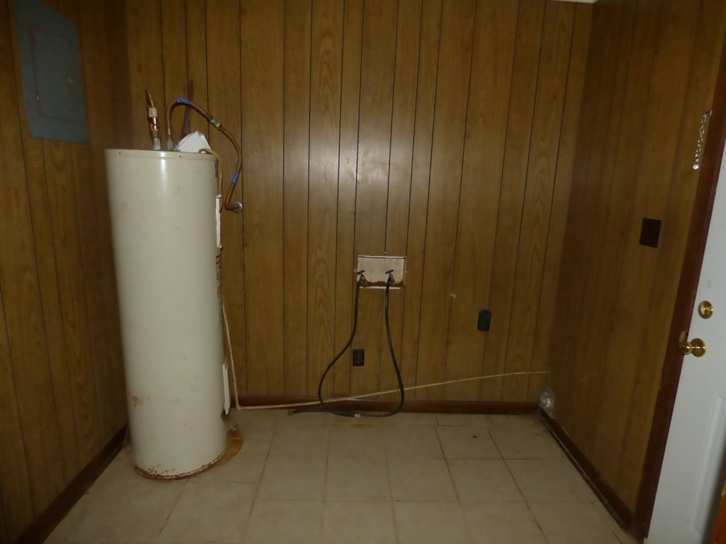 2162 Richard Road Property Photo 9