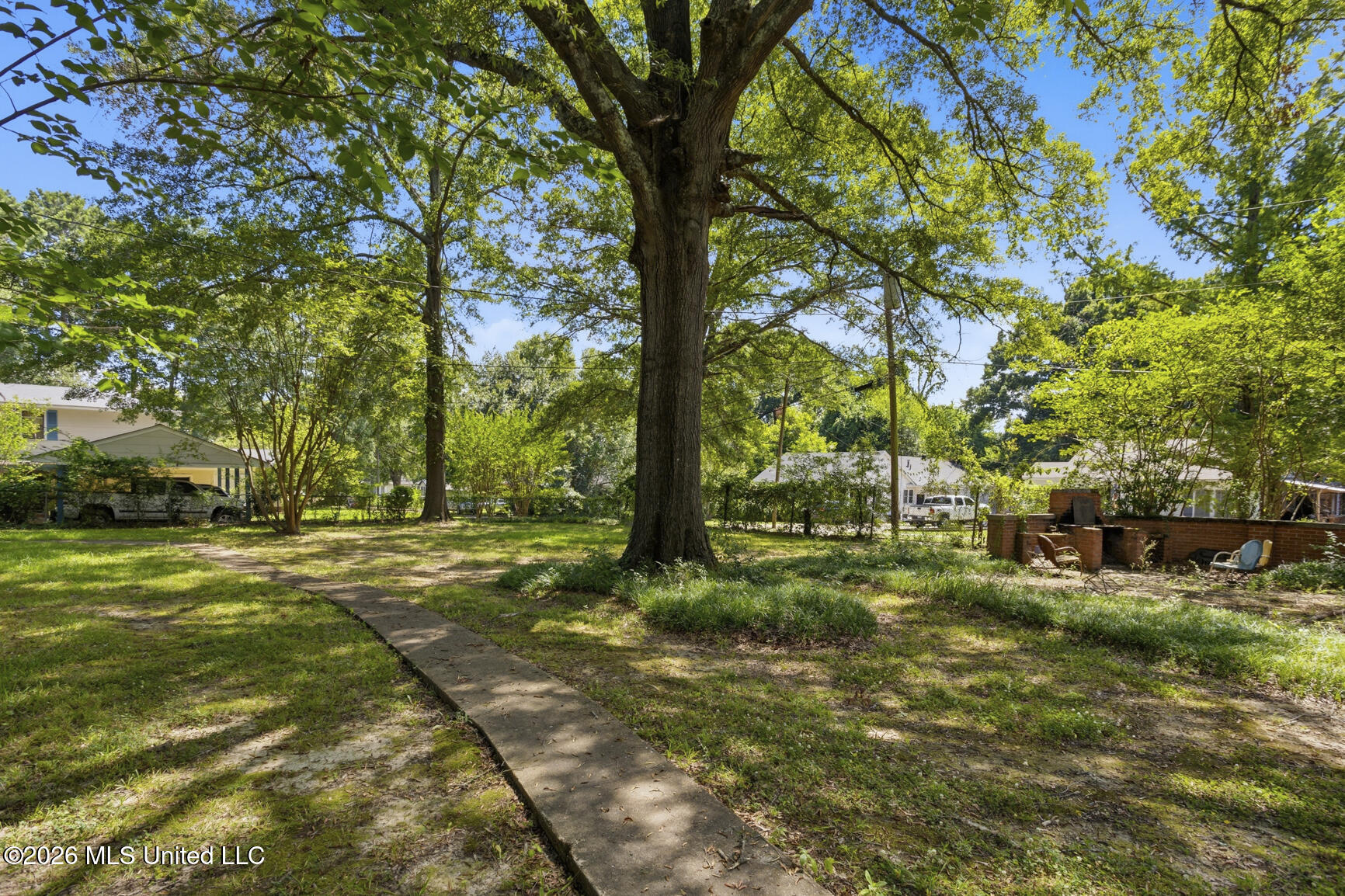 140 E Semmes Street Property Photo 4