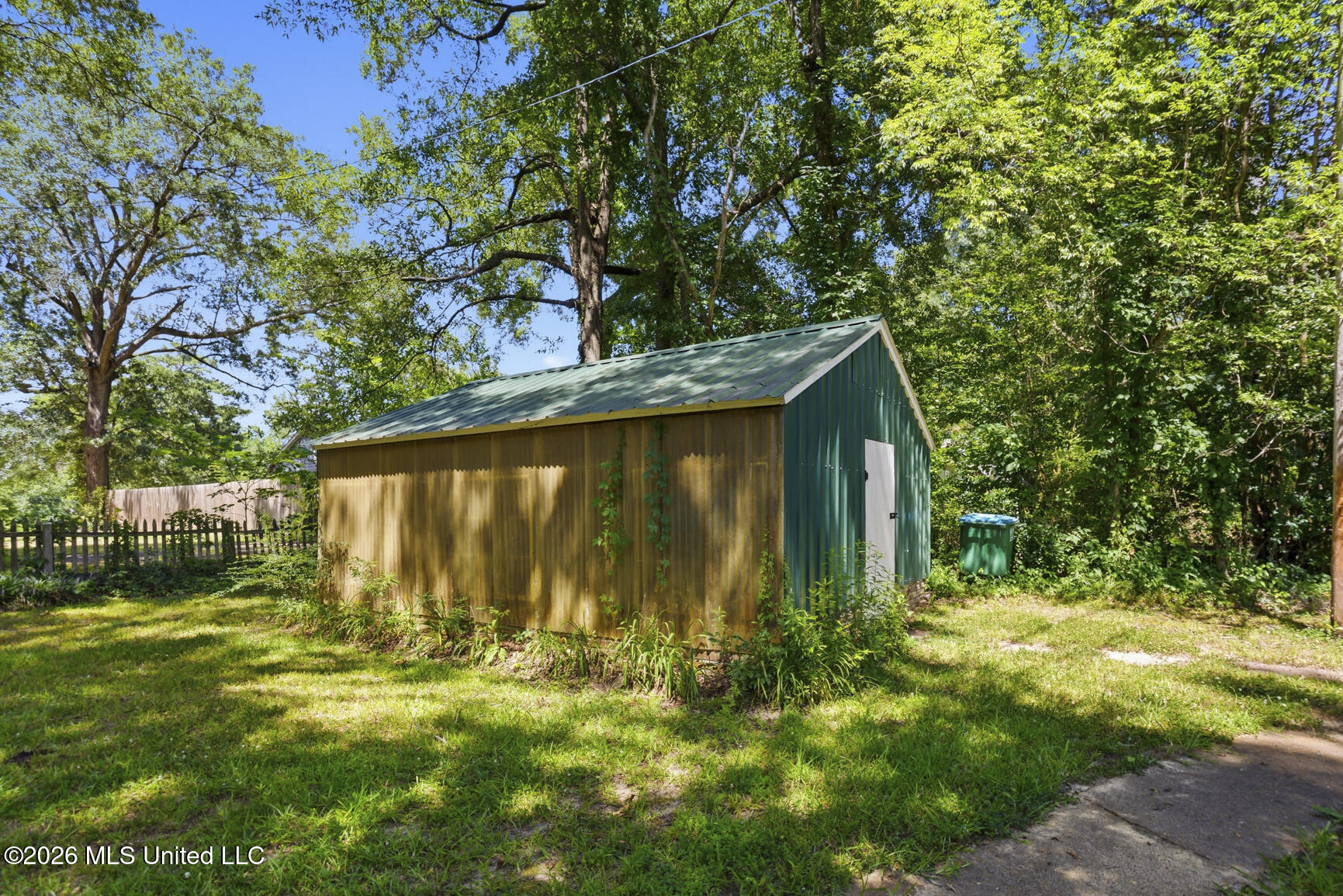 140 E Semmes Street Property Photo 5
